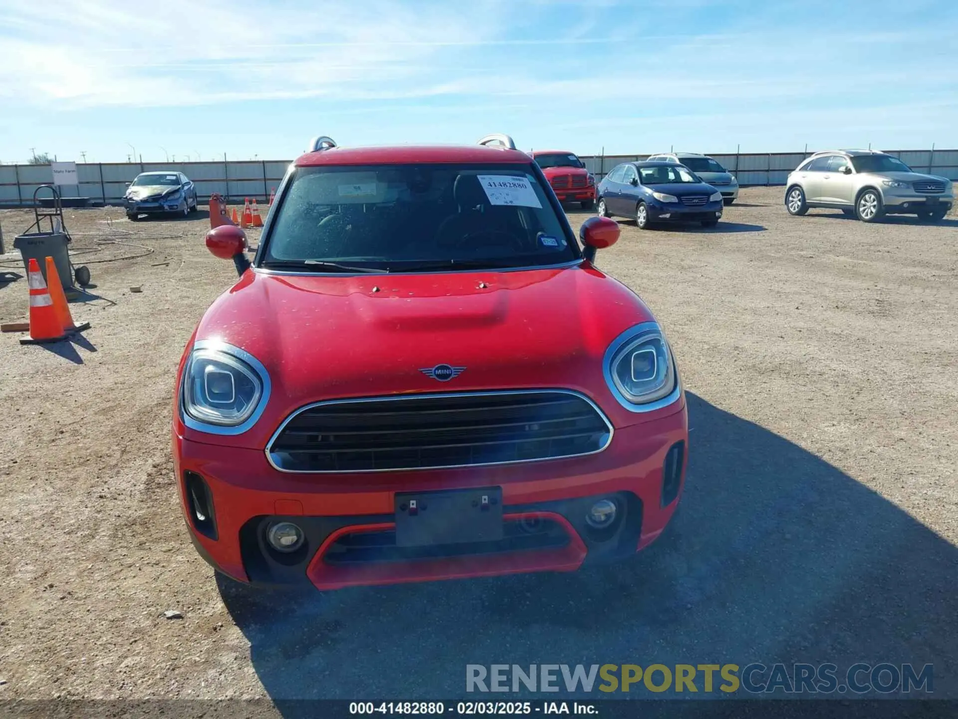 12 Photograph of a damaged car WMZ23BR07N3N61252 MINI COUNTRYMAN 2022