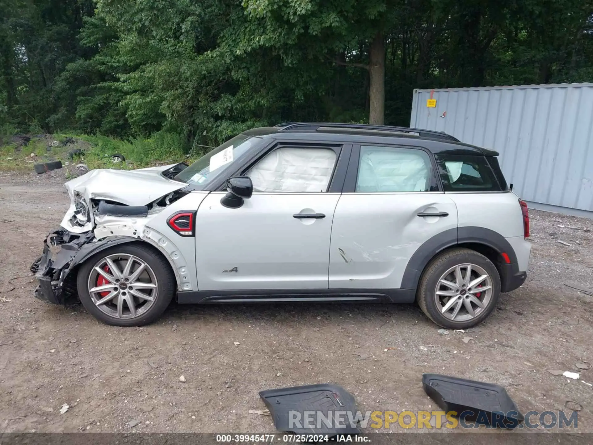 14 Photograph of a damaged car WMZ33BS0XN3N40393 MINI COUNTRYMAN 2022