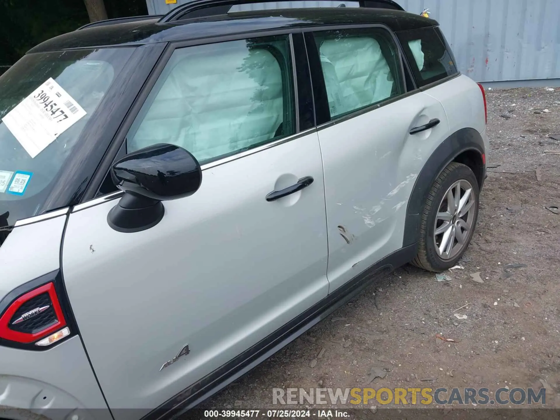 6 Photograph of a damaged car WMZ33BS0XN3N40393 MINI COUNTRYMAN 2022