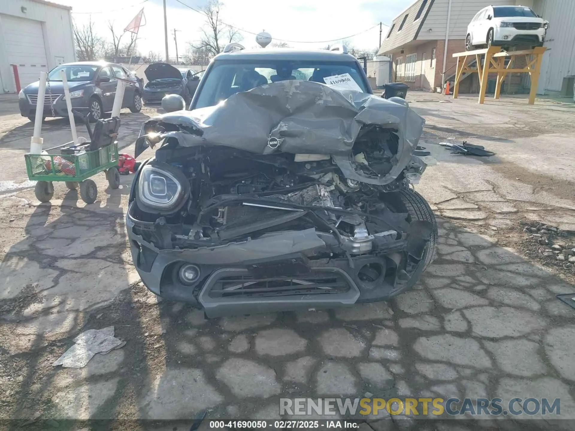 12 Photograph of a damaged car WMZ43BR09N3N62573 MINI COUNTRYMAN 2022