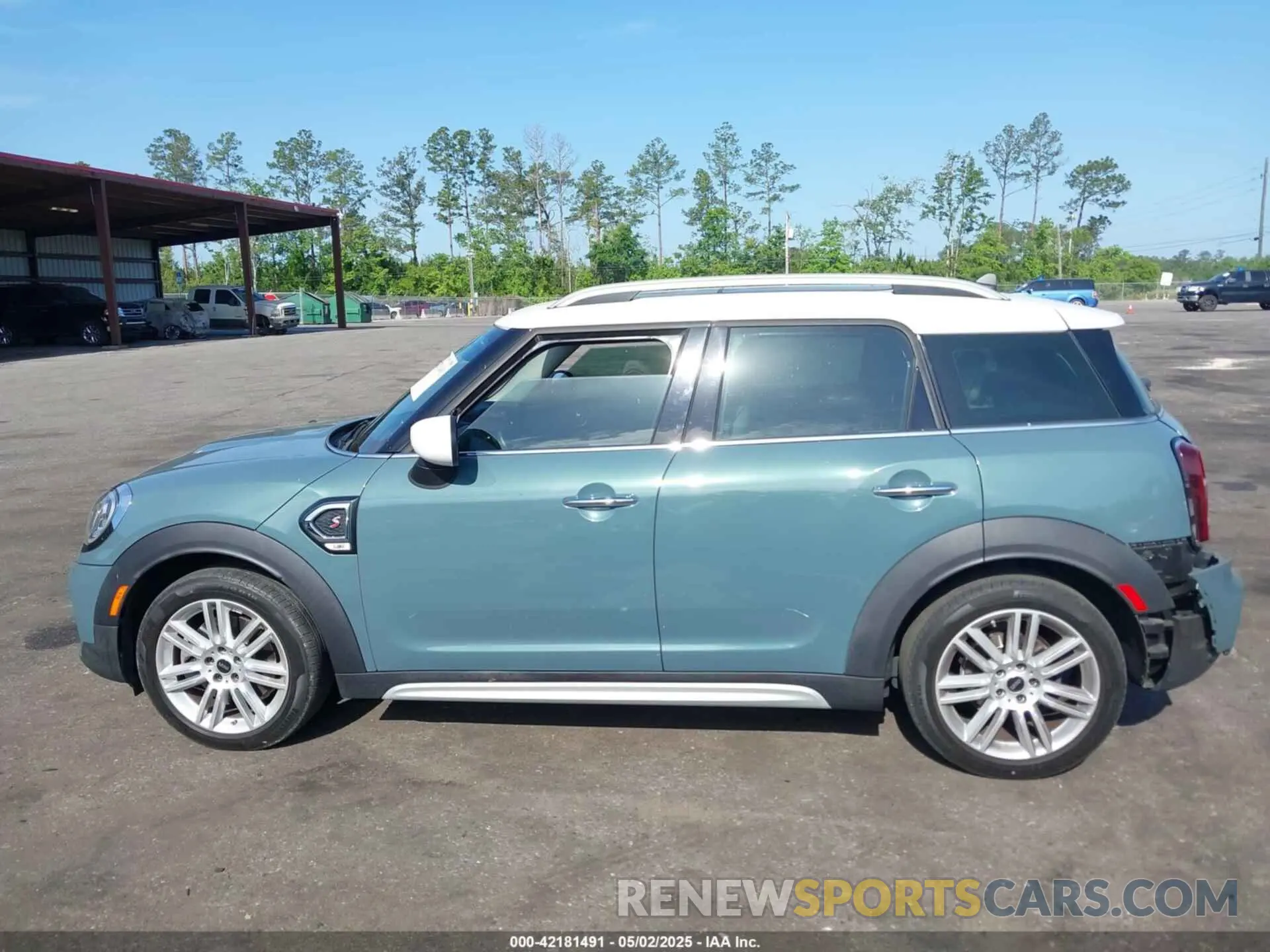14 Photograph of a damaged car WMZ53BR02N3N67991 MINI COUNTRYMAN 2022