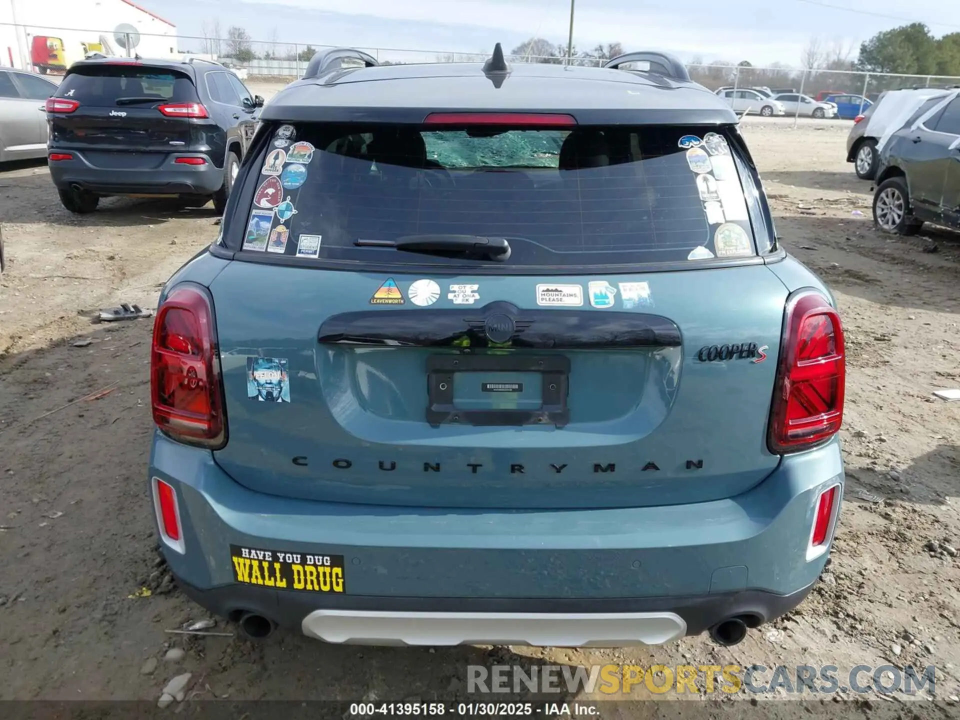 15 Photograph of a damaged car WMZ53BR03N3N44784 MINI COUNTRYMAN 2022