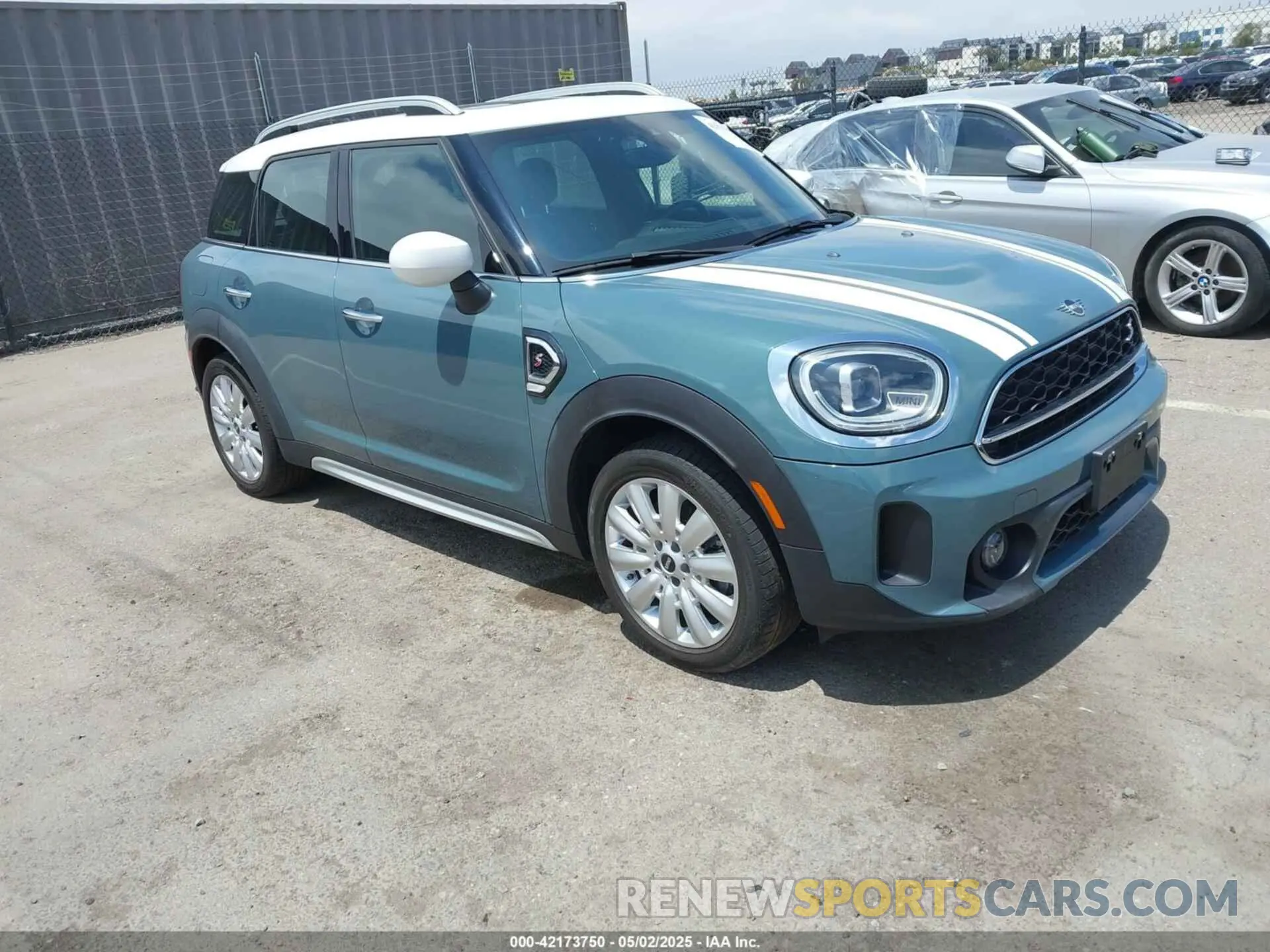 1 Photograph of a damaged car WMZ53BR08N3N29732 MINI COUNTRYMAN 2022