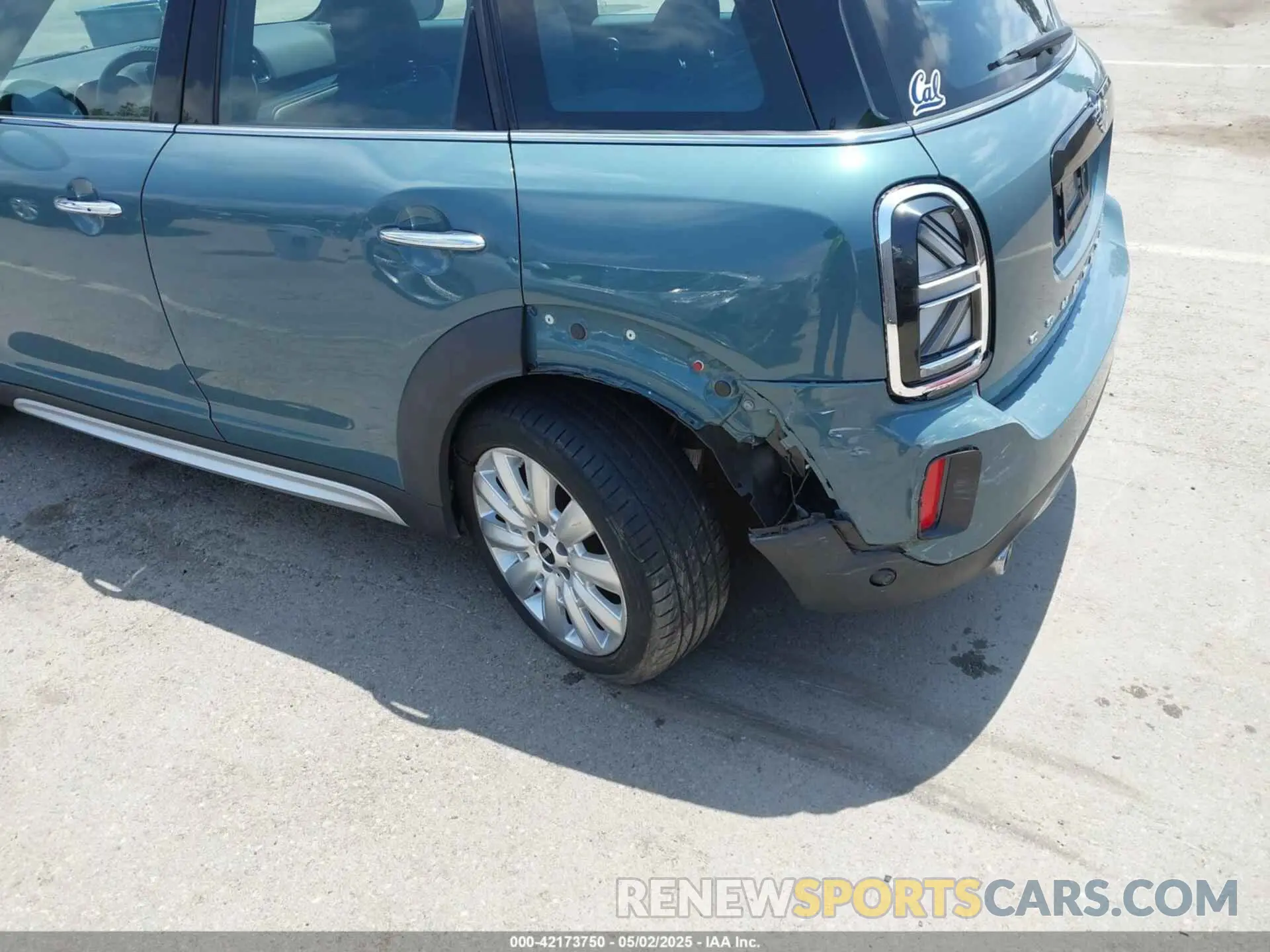 6 Photograph of a damaged car WMZ53BR08N3N29732 MINI COUNTRYMAN 2022