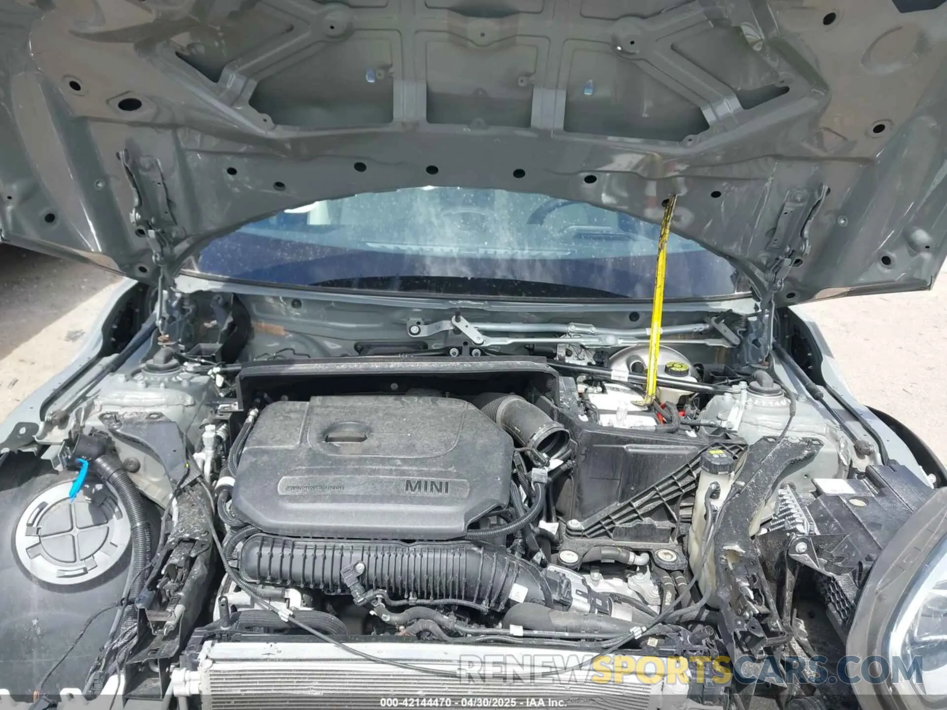 10 Photograph of a damaged car WMZ83BR03N3N56348 MINI COUNTRYMAN 2022