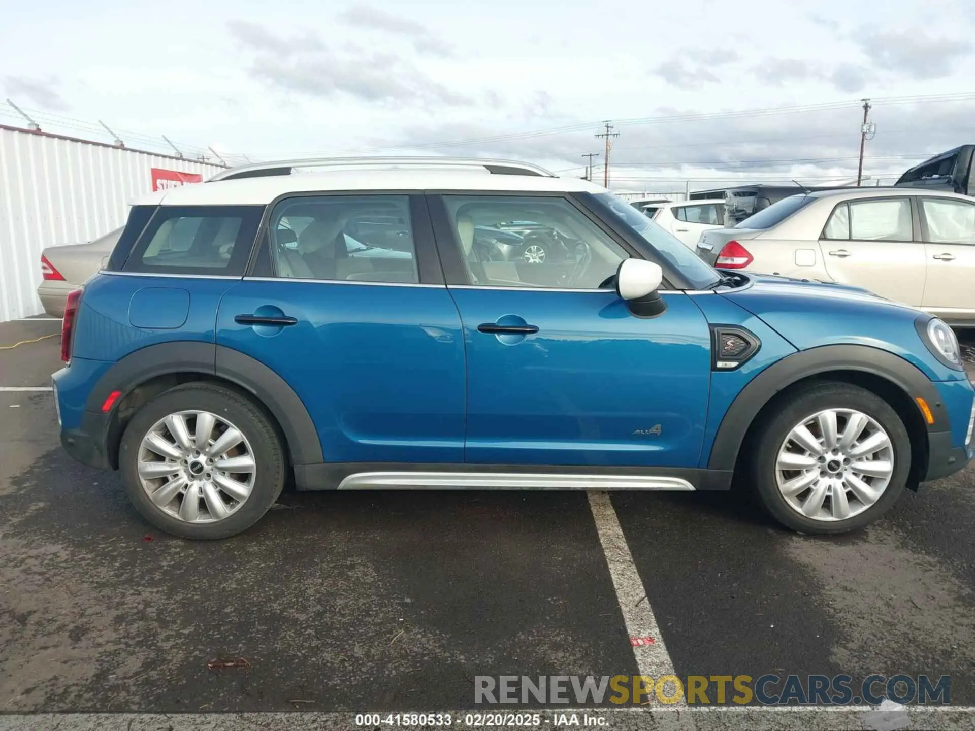 14 Photograph of a damaged car WMZ83BR05N3P16603 MINI COUNTRYMAN 2022