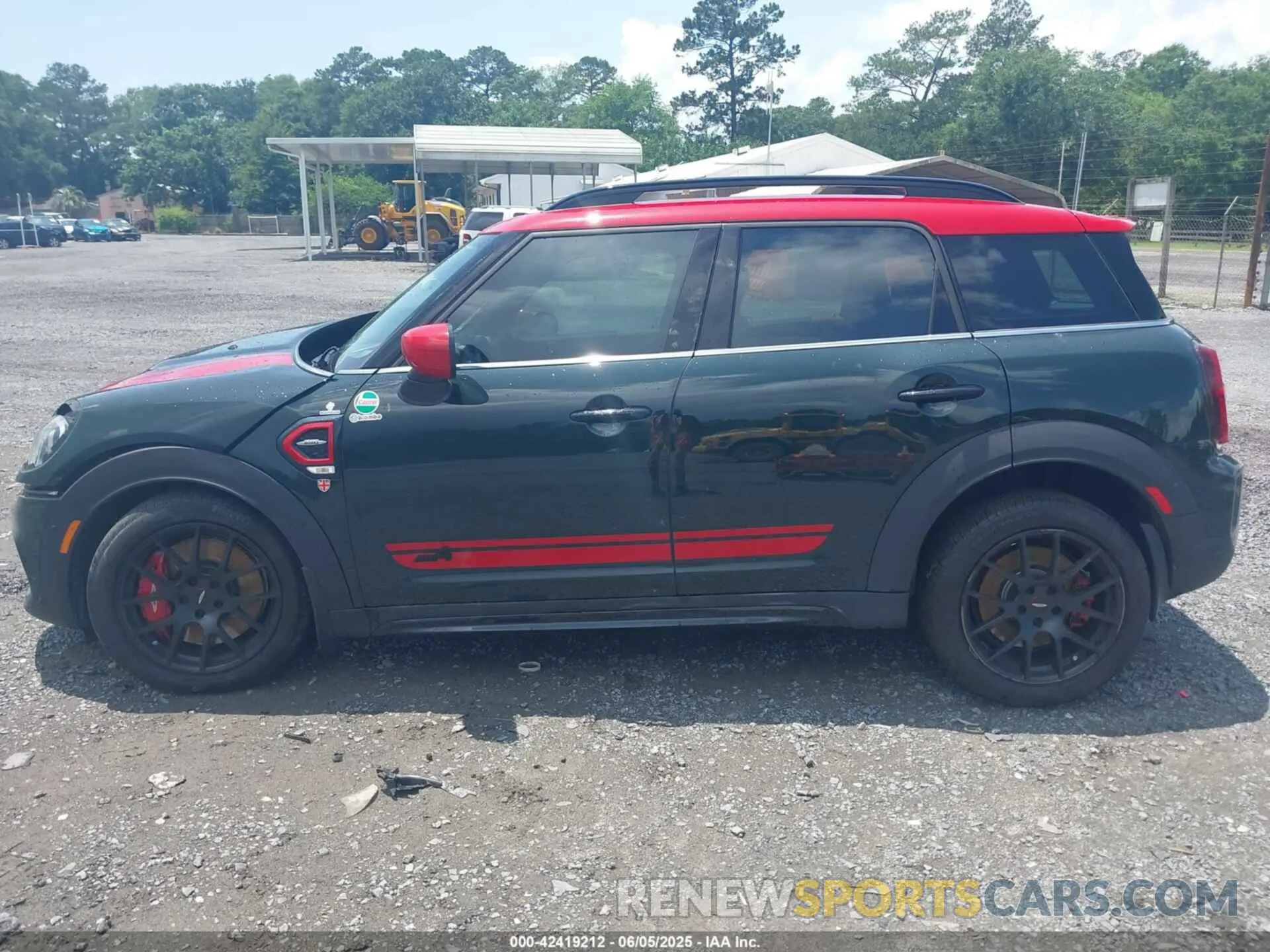 14 Photograph of a damaged car WMZ33BS09P3R00627 MINI COUNTRYMAN 2023