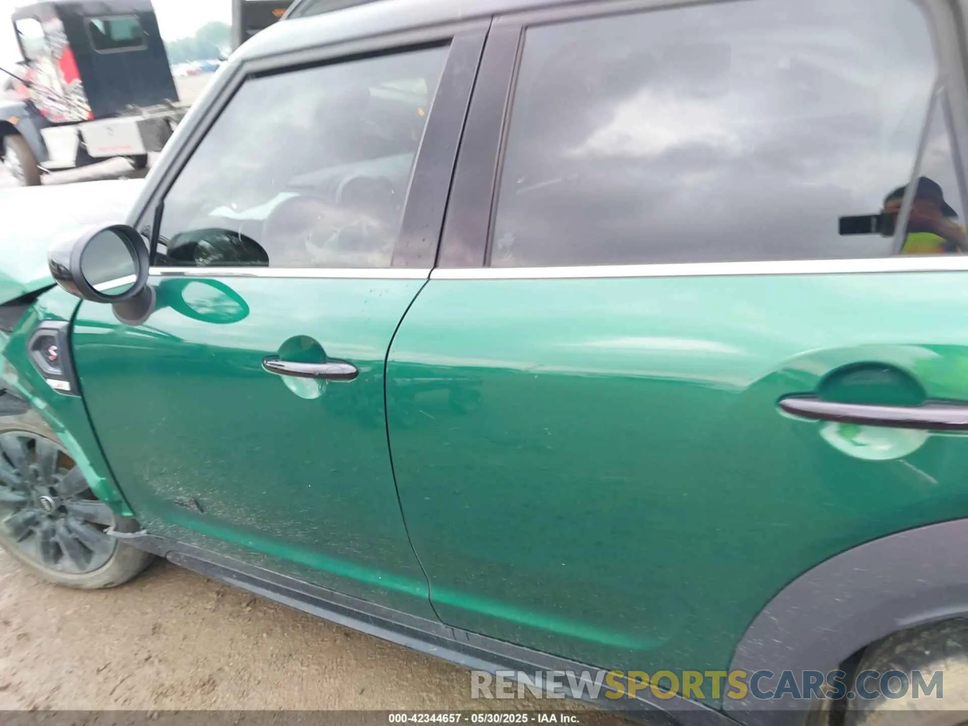 14 Photograph of a damaged car WMZ83BR00P3P56493 MINI COUNTRYMAN 2023