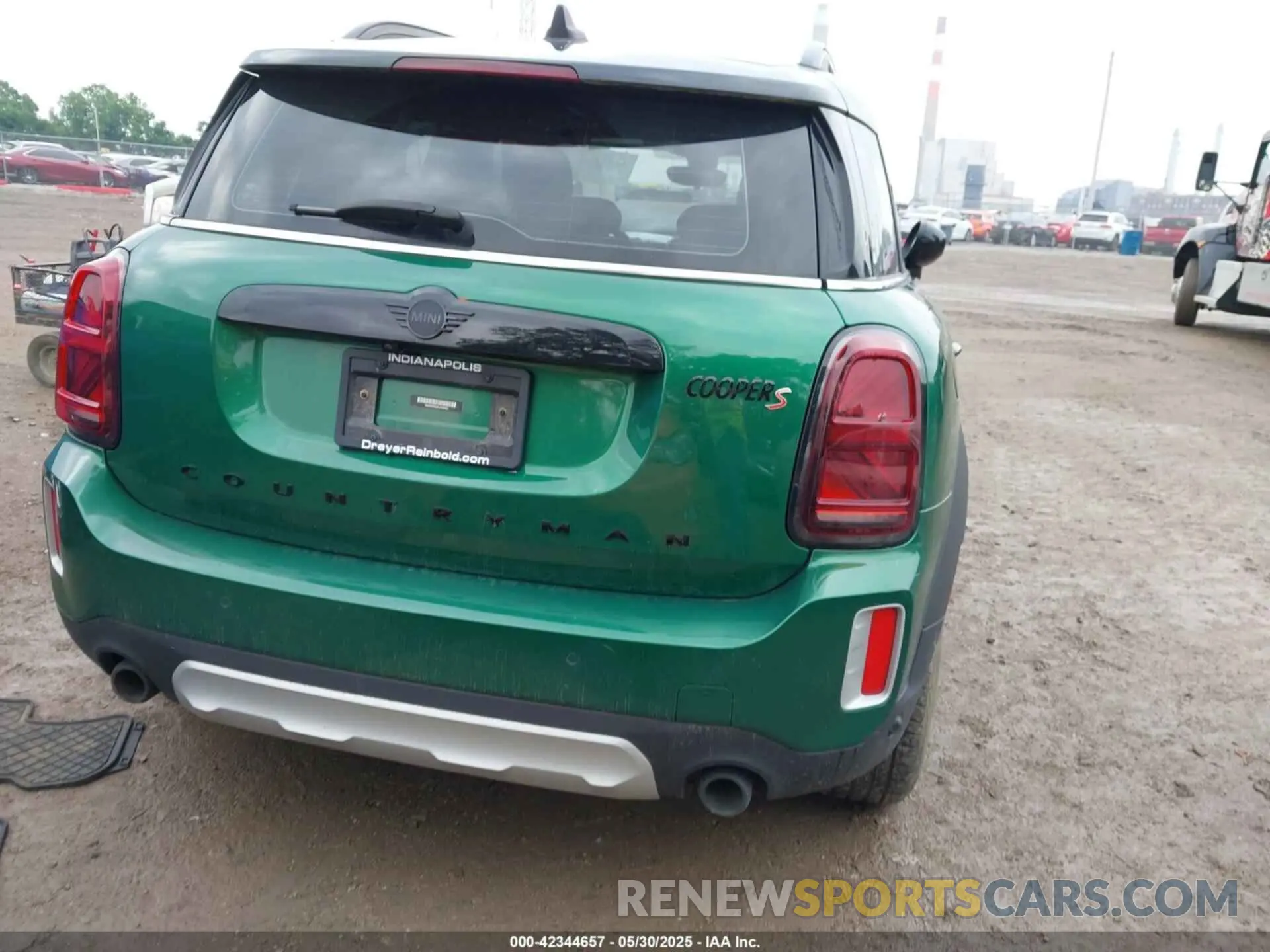 16 Photograph of a damaged car WMZ83BR00P3P56493 MINI COUNTRYMAN 2023