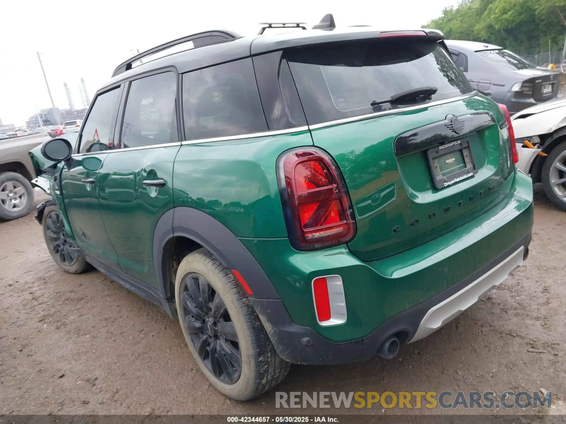 3 Photograph of a damaged car WMZ83BR00P3P56493 MINI COUNTRYMAN 2023