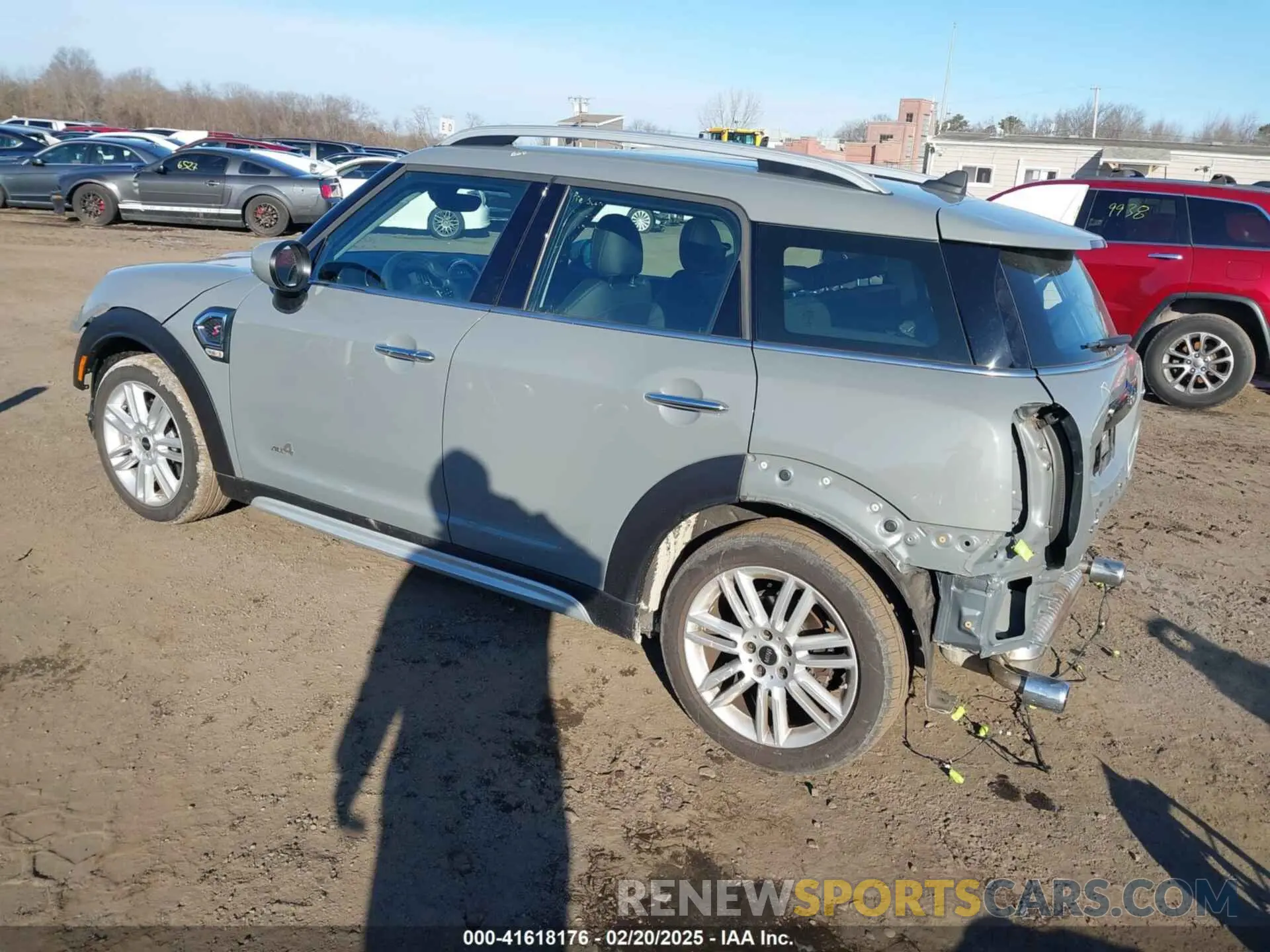 3 Photograph of a damaged car WMZ83BR00P3P57630 MINI COUNTRYMAN 2023