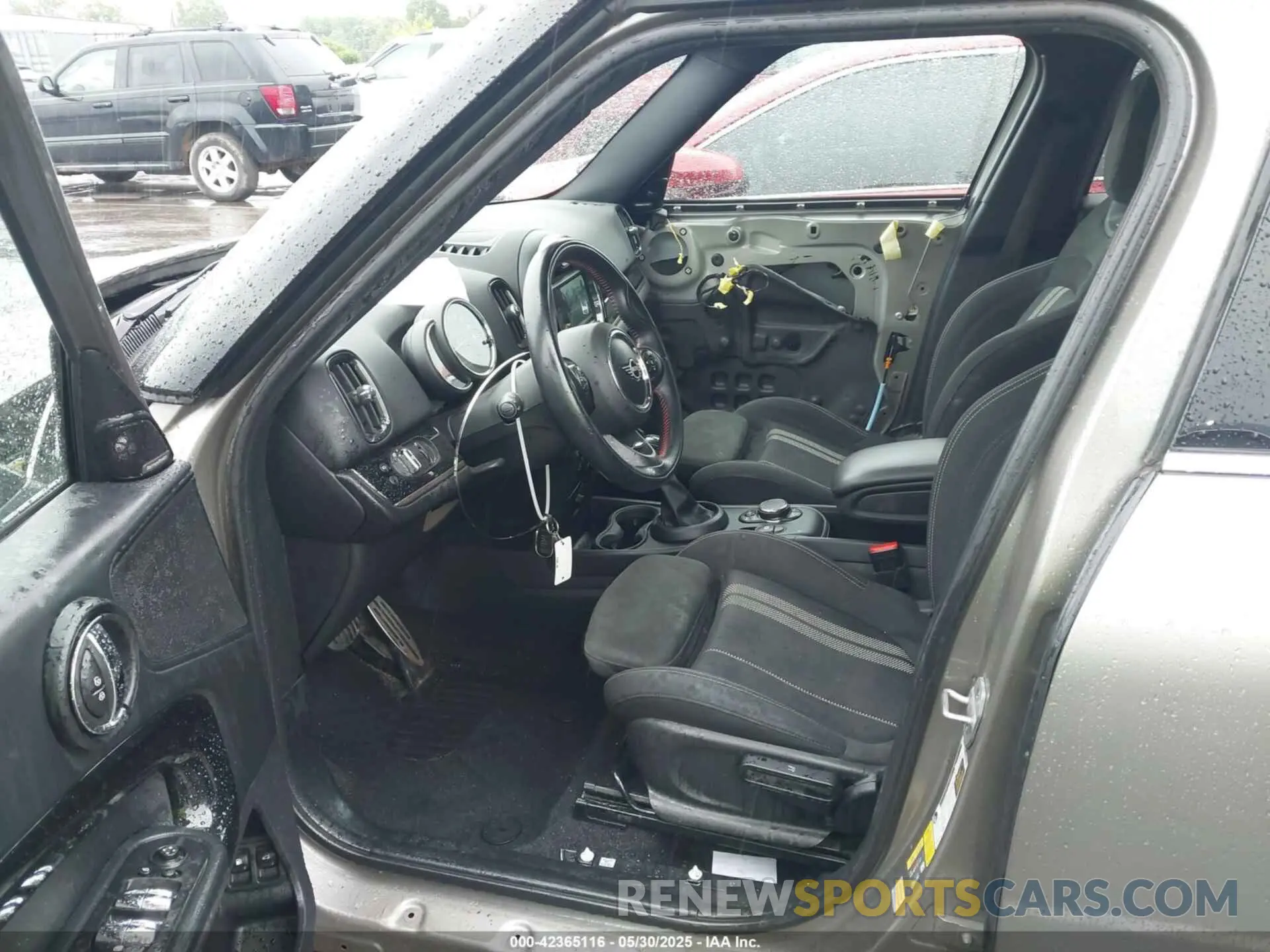 5 Photograph of a damaged car WMZYU7C58K3F93747 MINI E COUNTRYMAN 2019