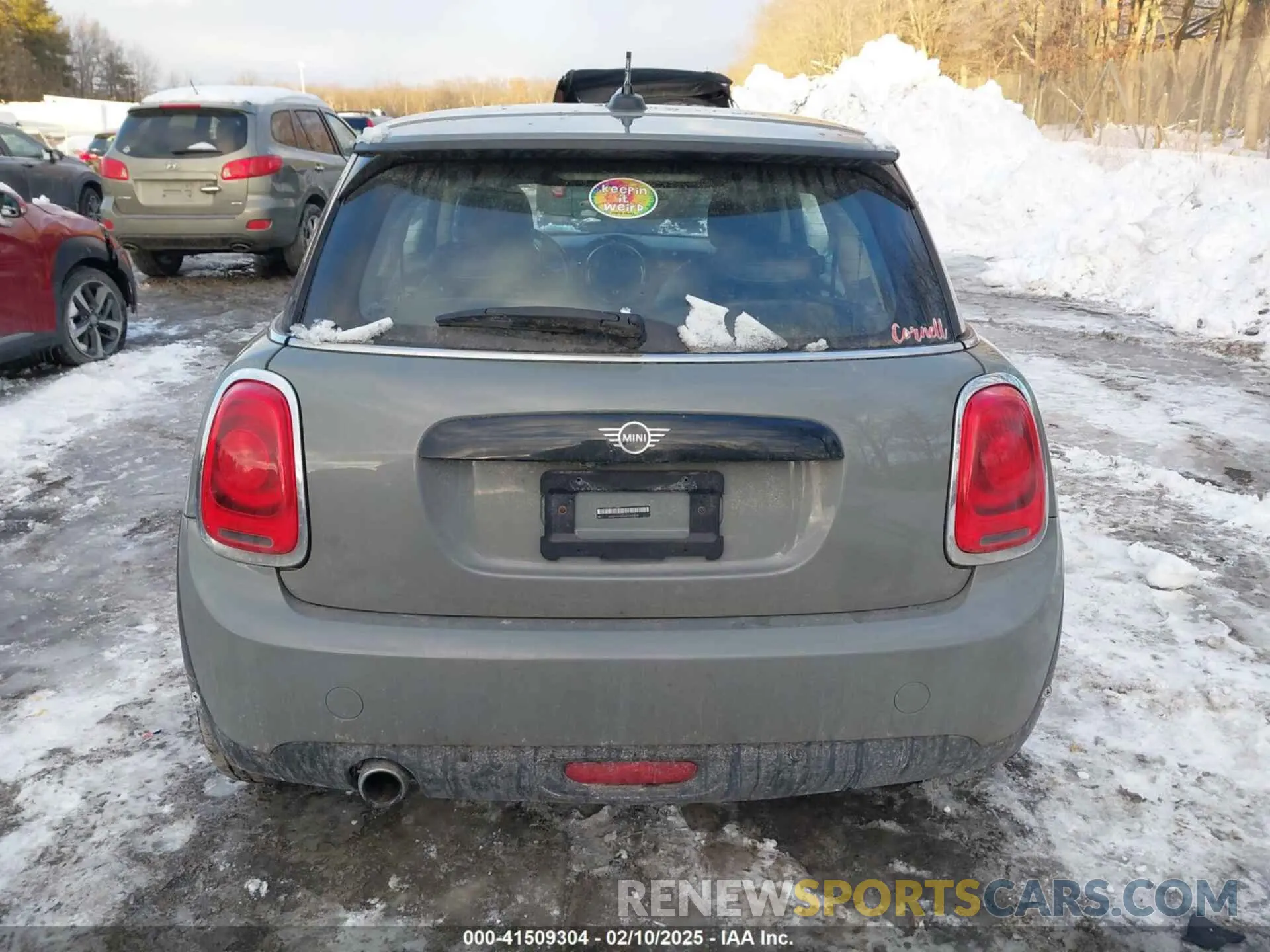 16 Photograph of a damaged car WMWXP5C52K2H91038 MINI HARDTOP 2019