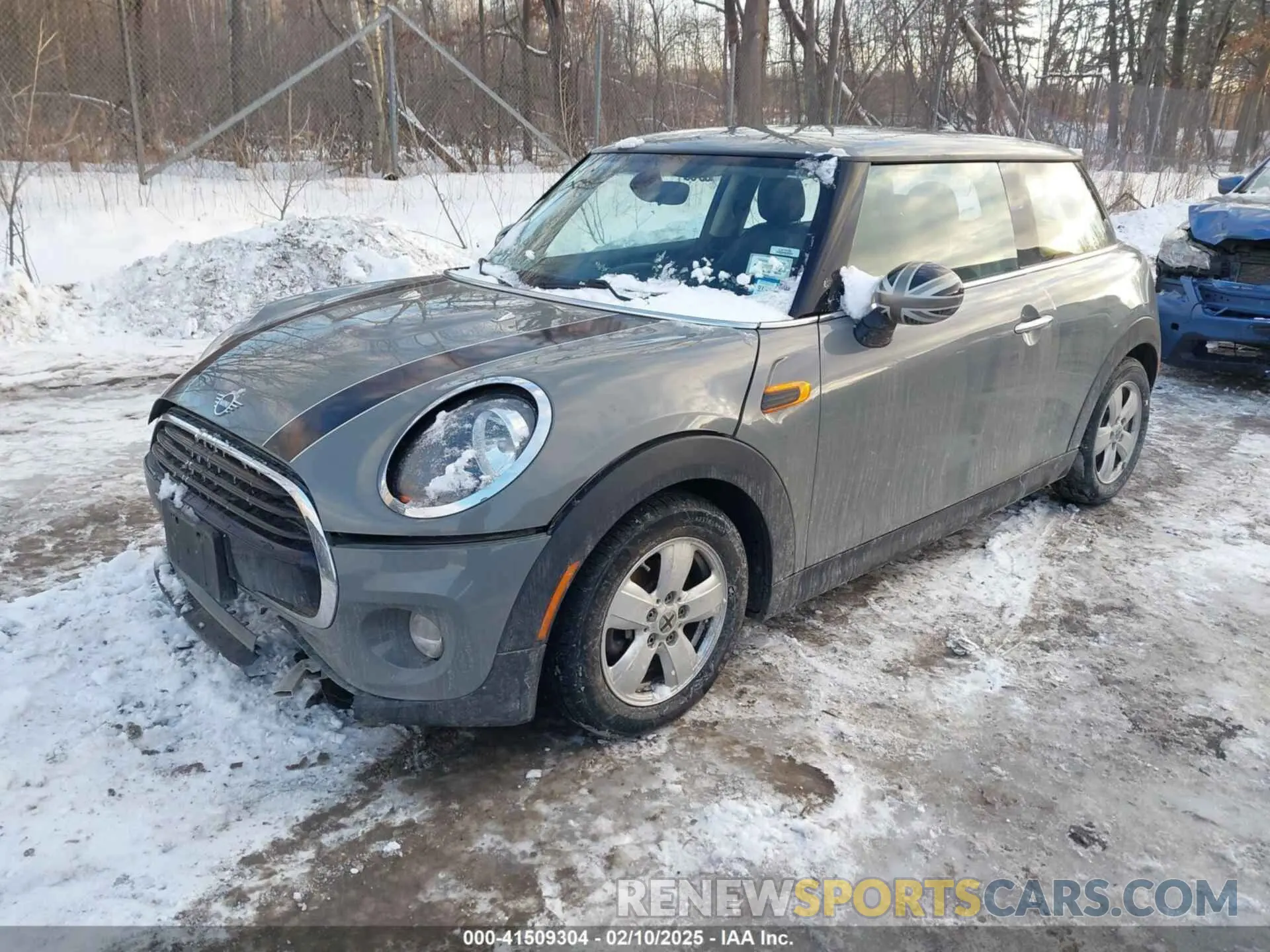2 Photograph of a damaged car WMWXP5C52K2H91038 MINI HARDTOP 2019
