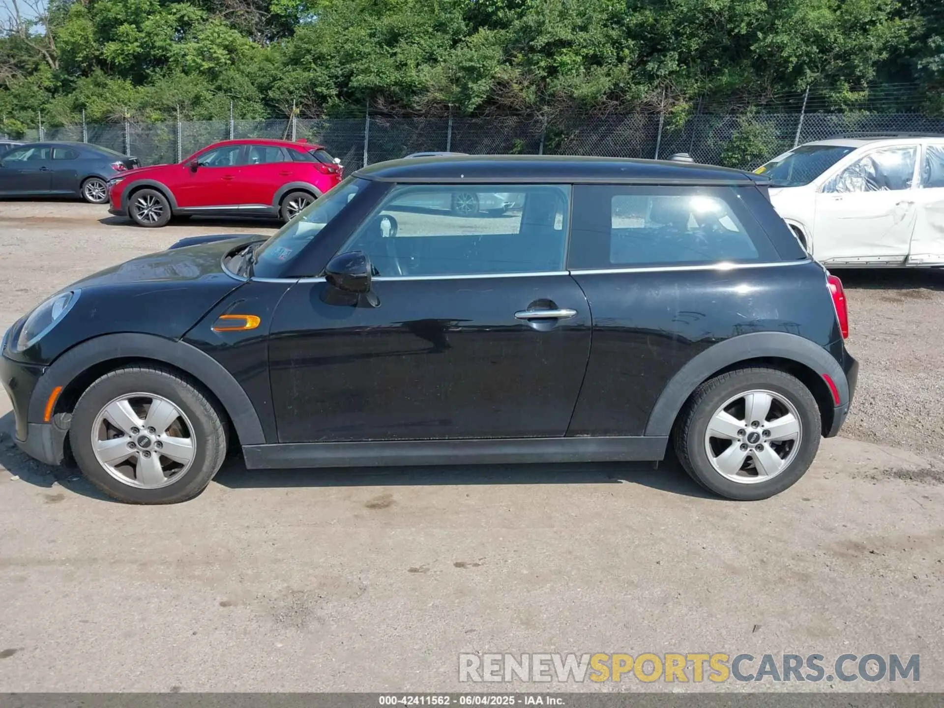 14 Photograph of a damaged car WMWXP5C55K2H29892 MINI HARDTOP 2019