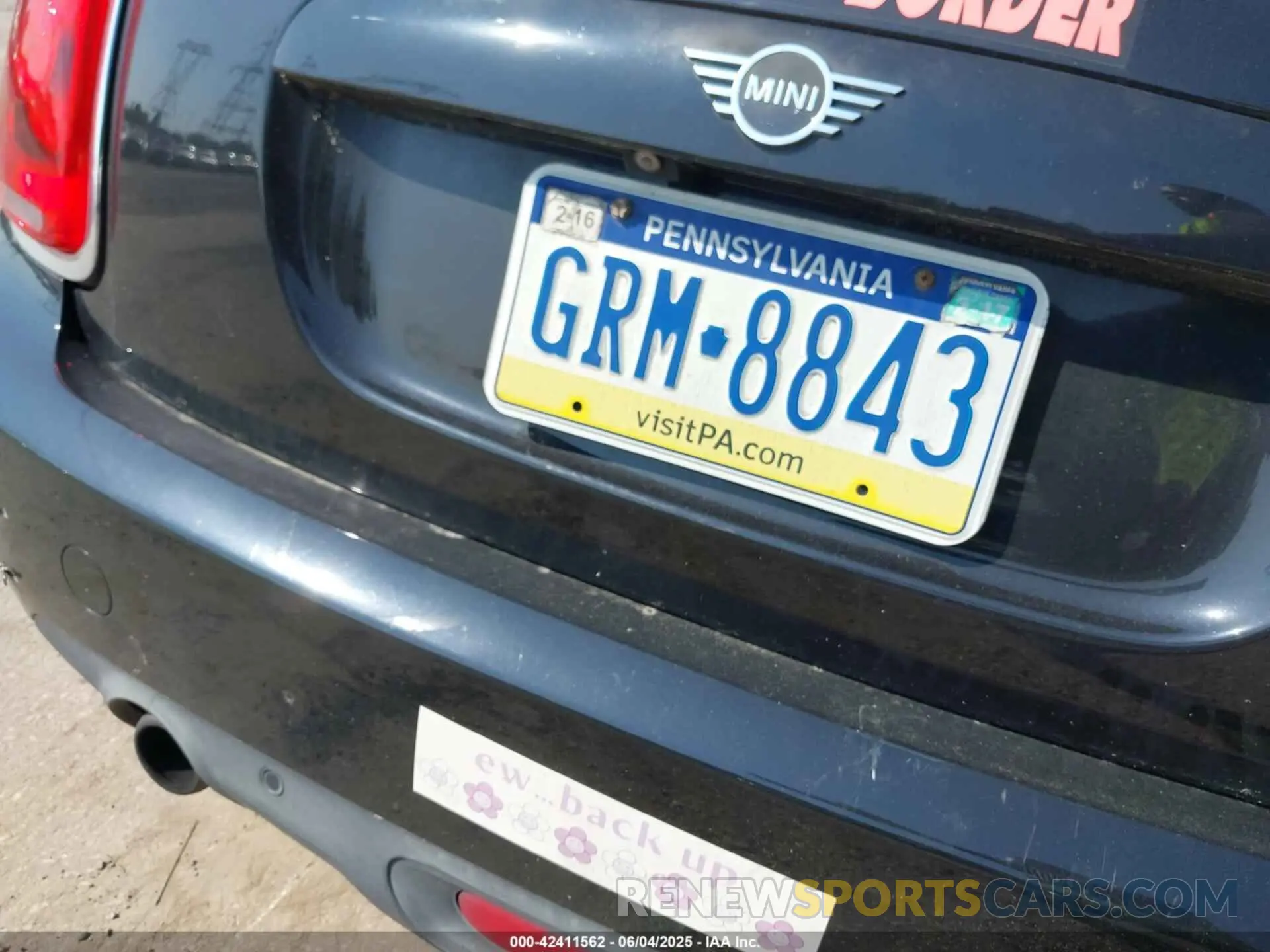 17 Photograph of a damaged car WMWXP5C55K2H29892 MINI HARDTOP 2019