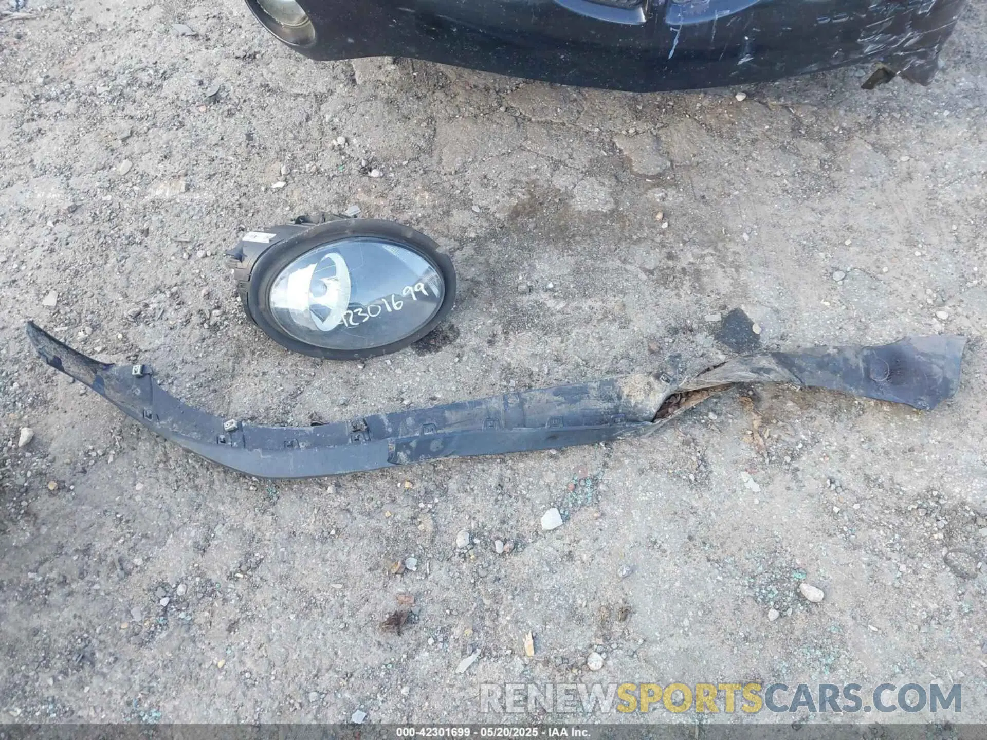 12 Photograph of a damaged car WMWXP5C57K2H30039 MINI HARDTOP 2019