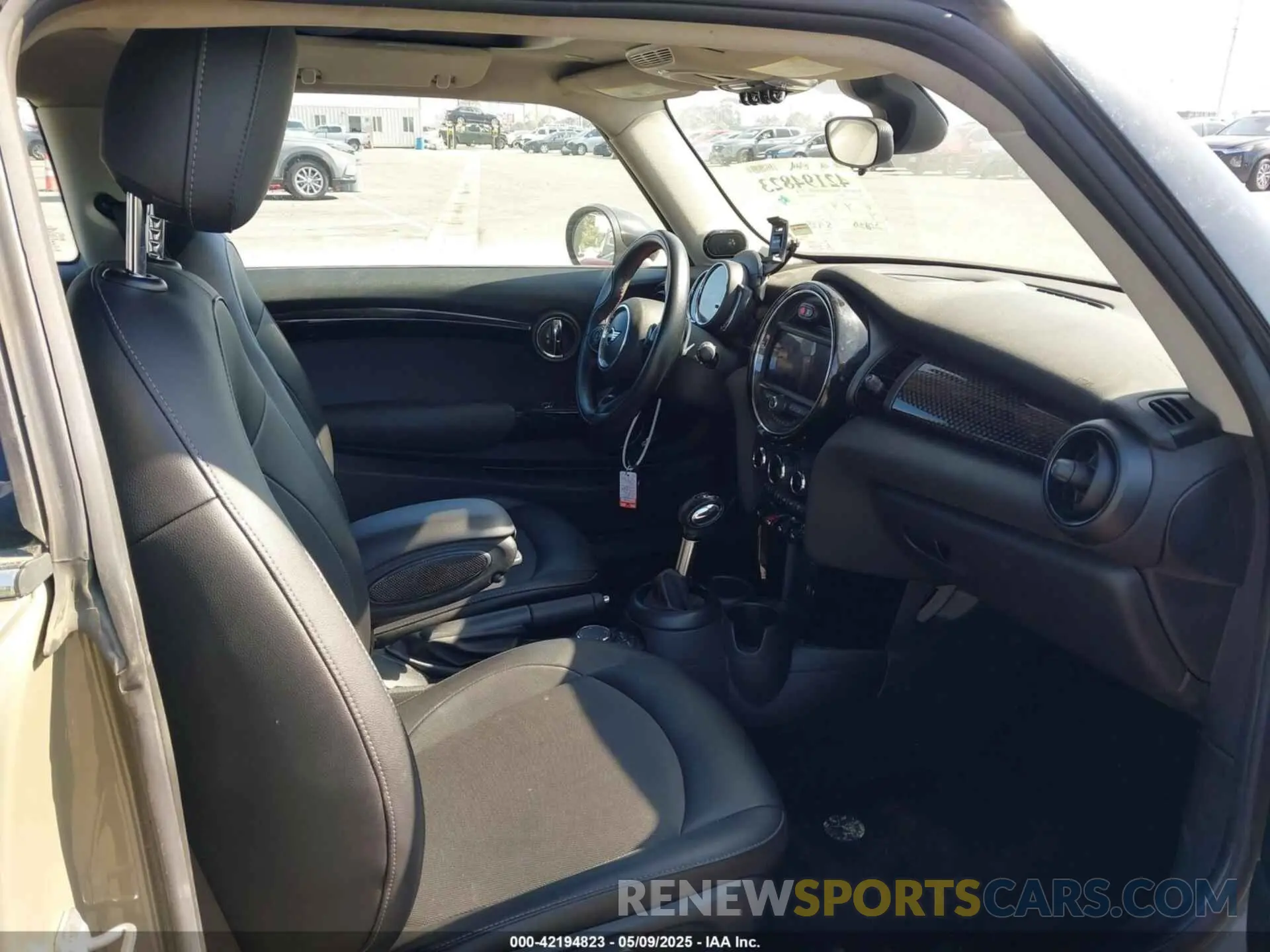5 Photograph of a damaged car WMWXP7C51K2A50911 MINI HARDTOP 2019