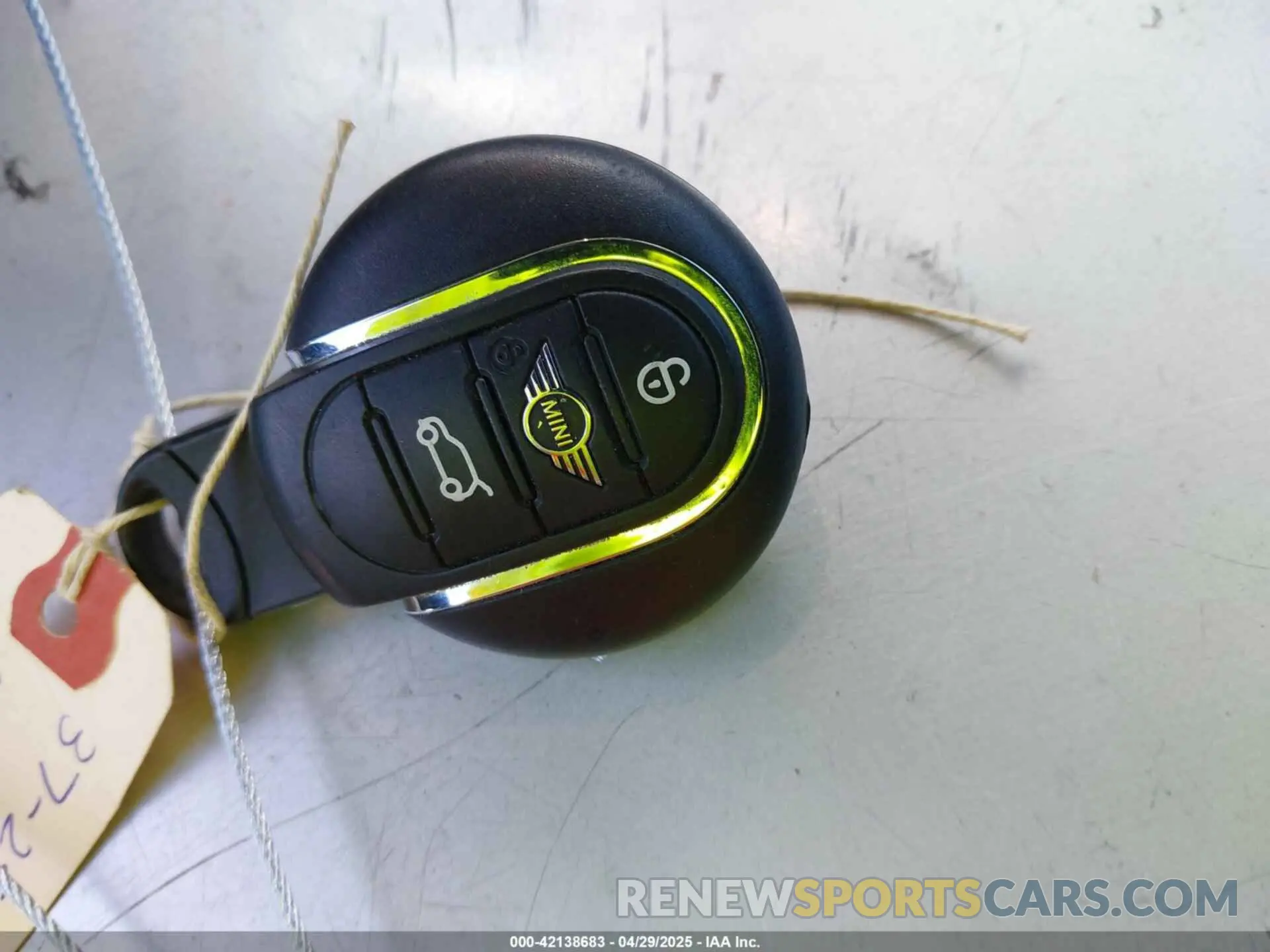 11 Photograph of a damaged car WMWXP7C54K2A53592 MINI HARDTOP 2019