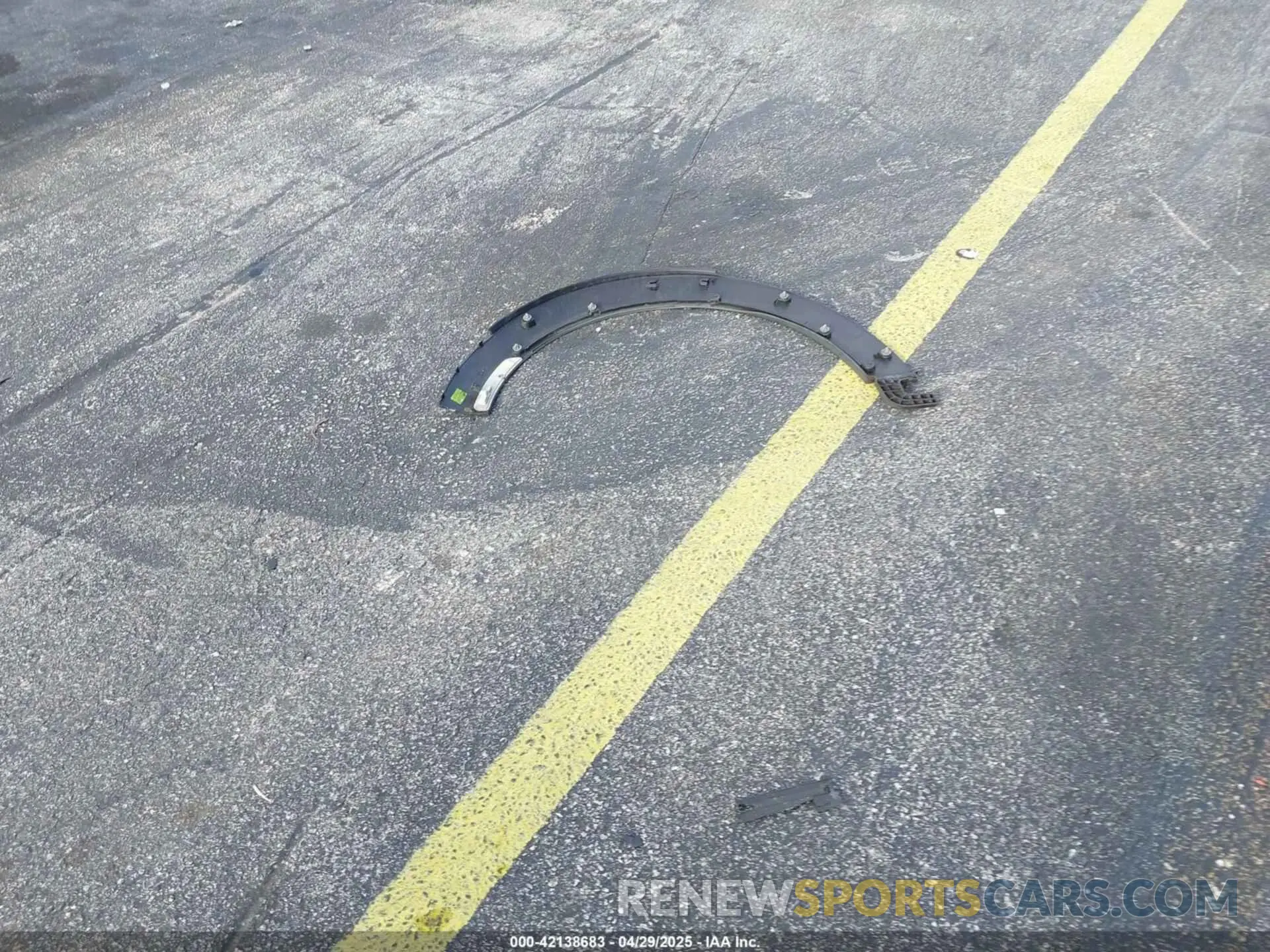 12 Photograph of a damaged car WMWXP7C54K2A53592 MINI HARDTOP 2019