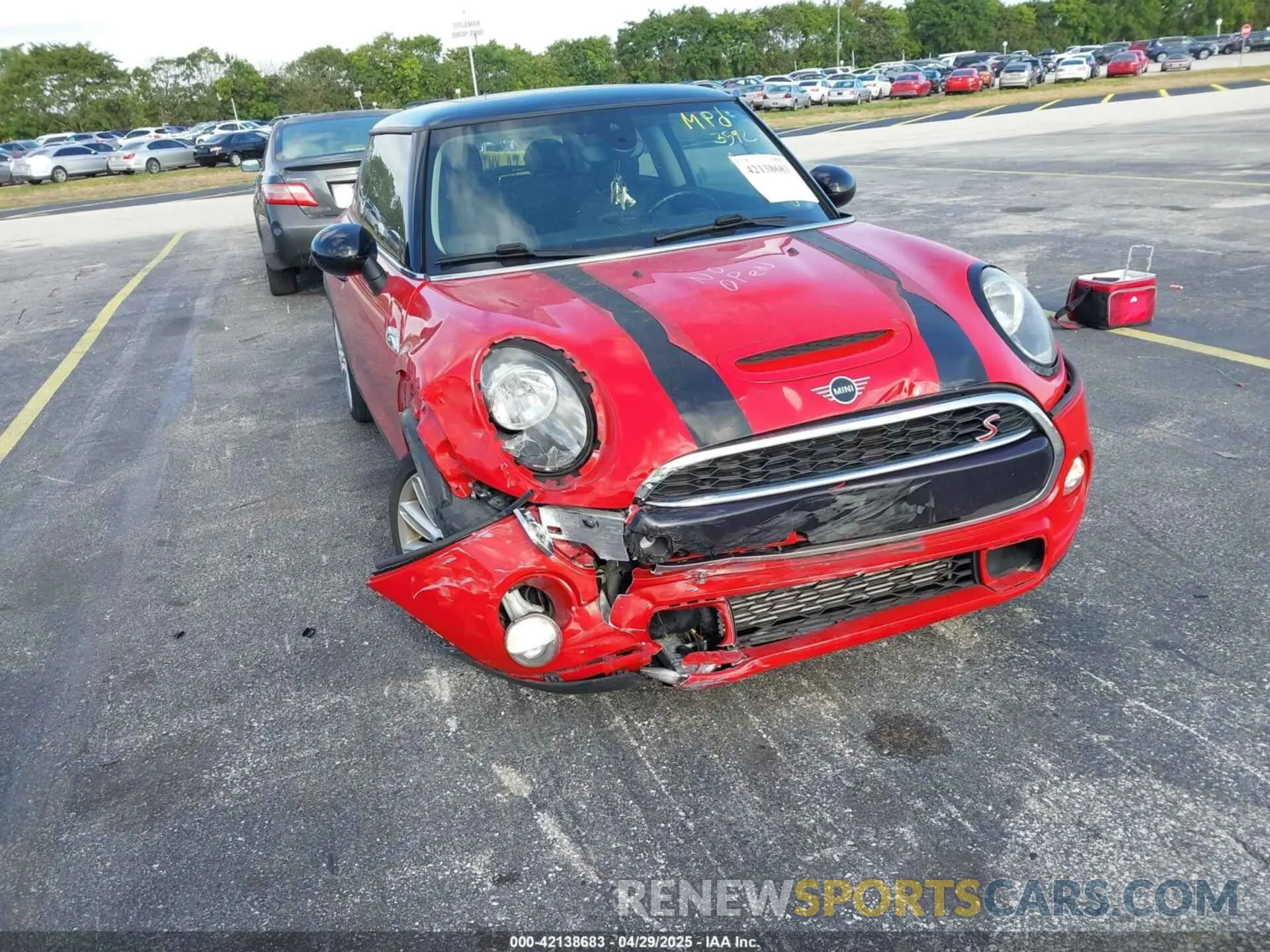 6 Photograph of a damaged car WMWXP7C54K2A53592 MINI HARDTOP 2019