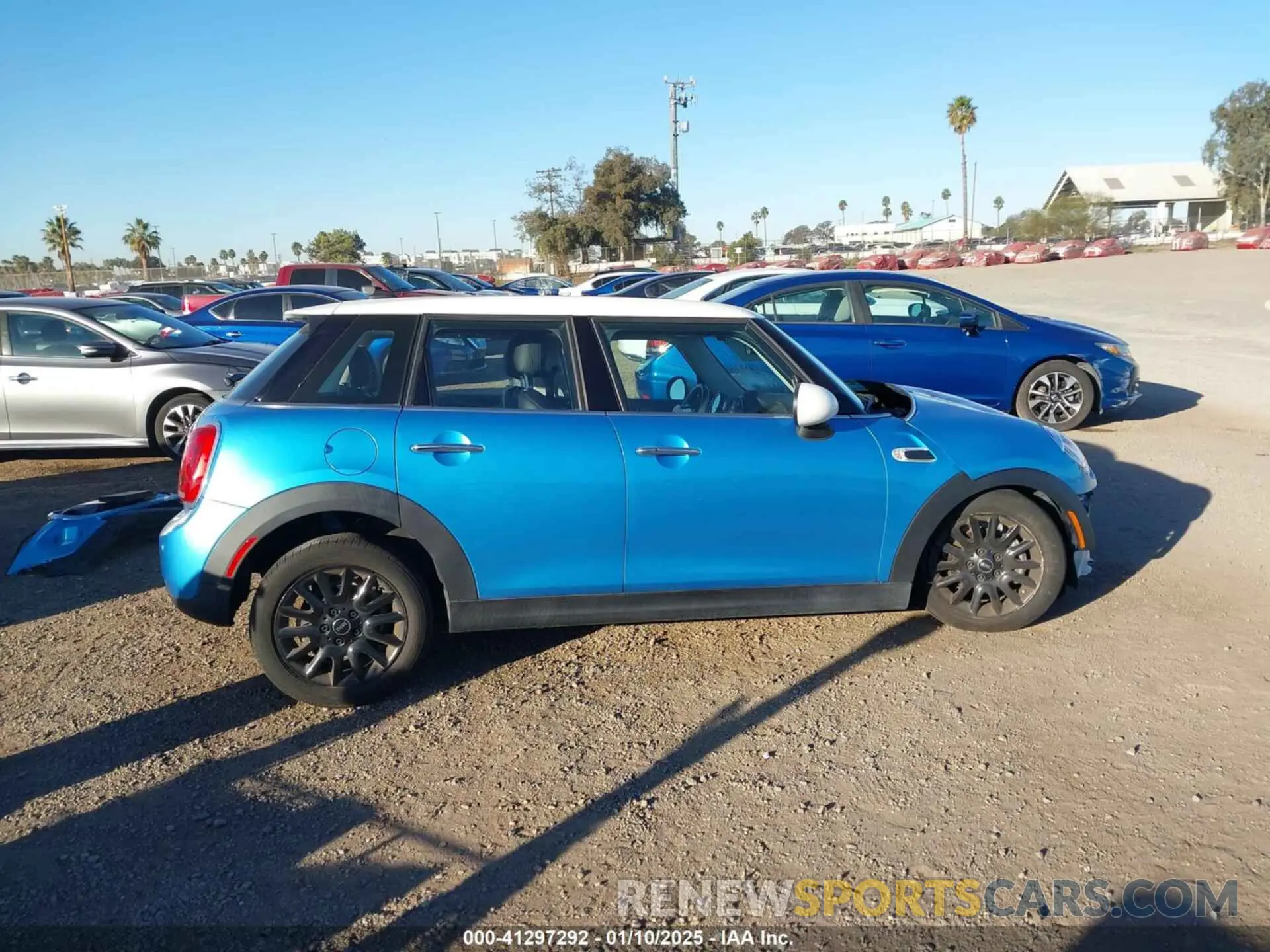 14 Photograph of a damaged car WMWXU1C53K2J02378 MINI HARDTOP 2019