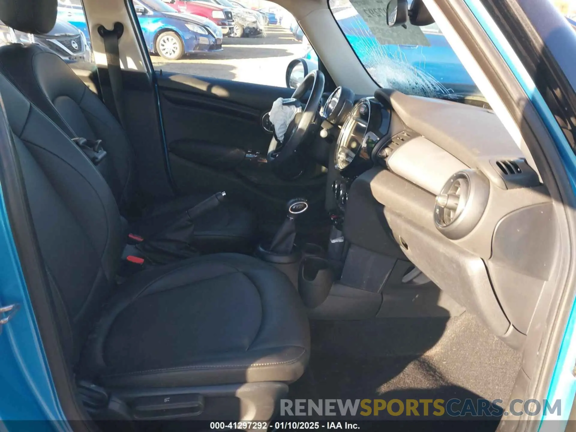 5 Photograph of a damaged car WMWXU1C53K2J02378 MINI HARDTOP 2019