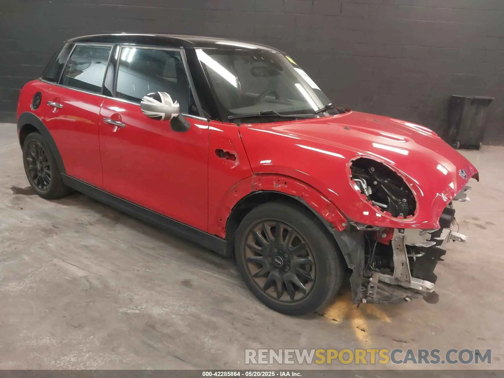 1 Photograph of a damaged car WMWXU1C57K2J02108 MINI HARDTOP 2019