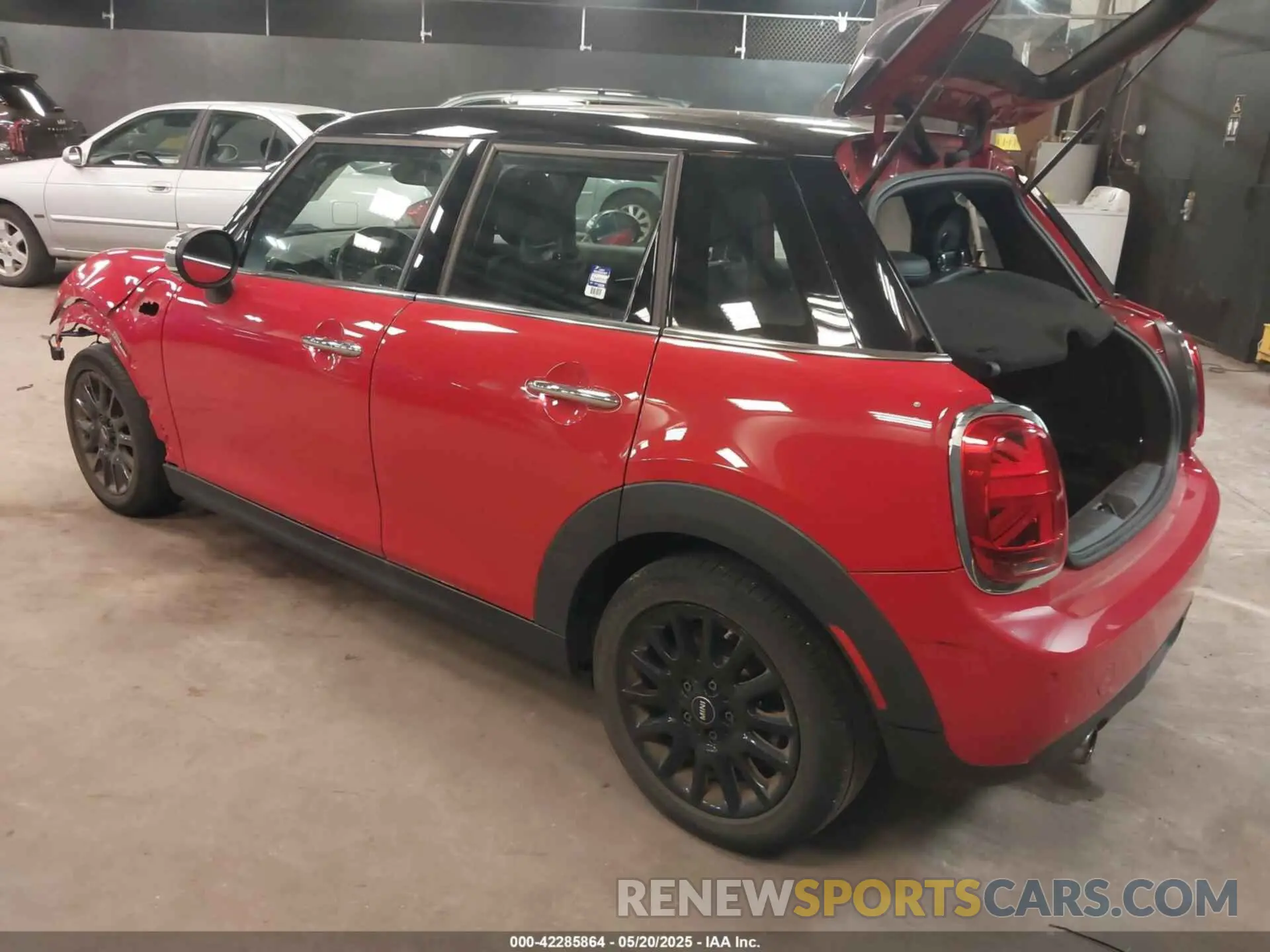 3 Photograph of a damaged car WMWXU1C57K2J02108 MINI HARDTOP 2019