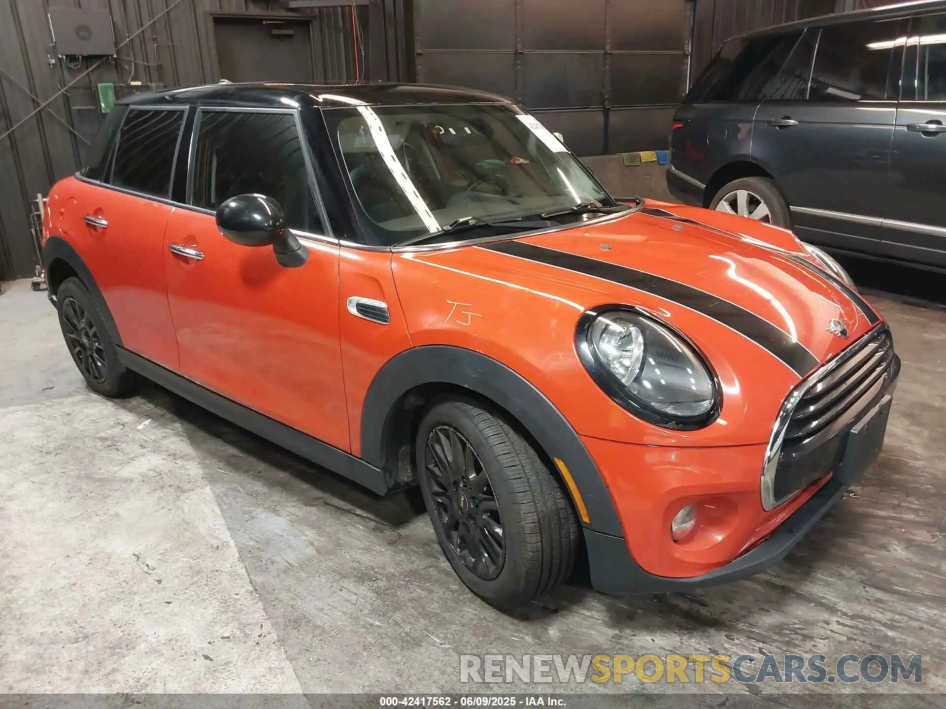 1 Photograph of a damaged car WMWXU1C58K2F82579 MINI HARDTOP 2019