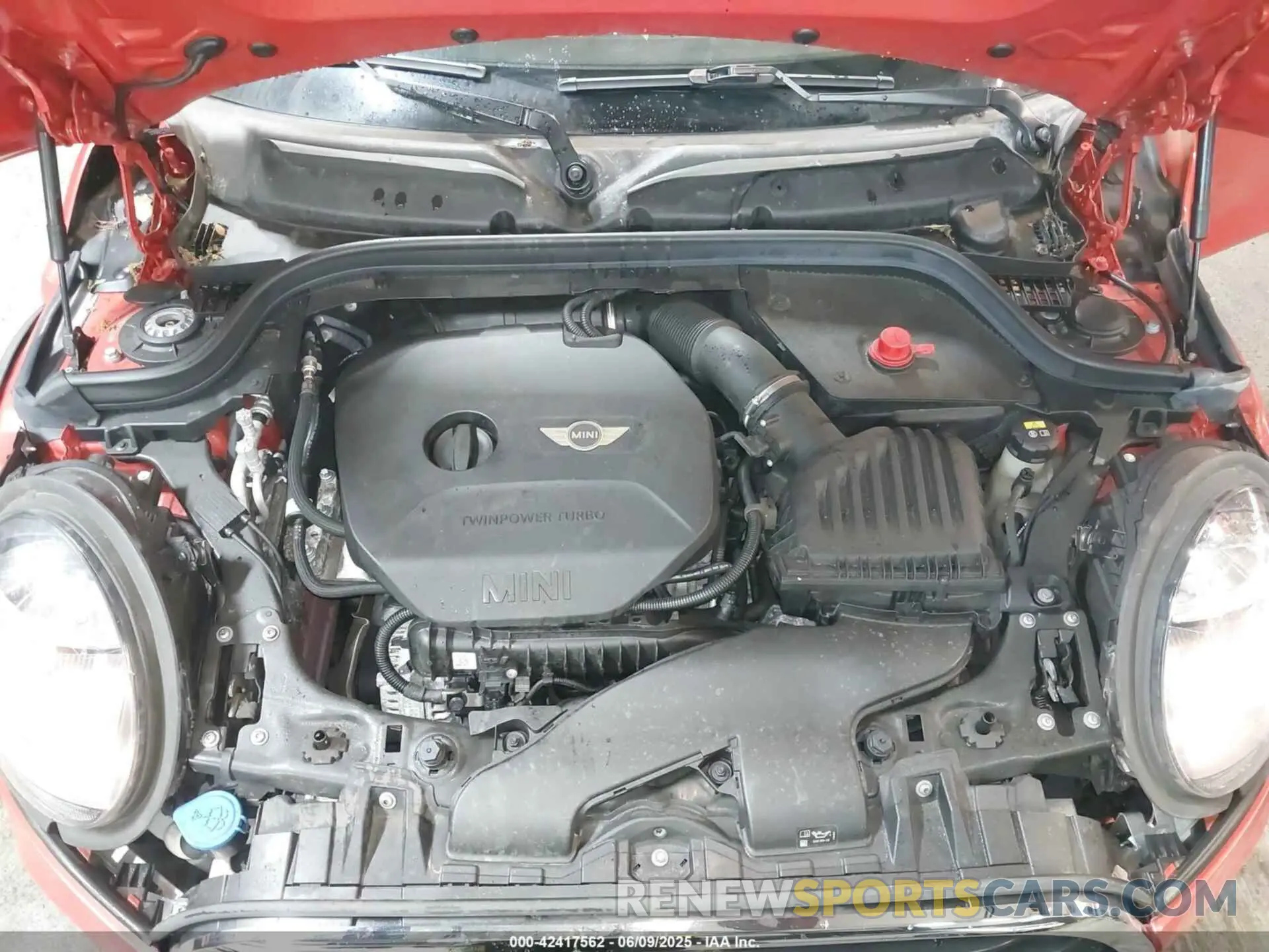 10 Photograph of a damaged car WMWXU1C58K2F82579 MINI HARDTOP 2019