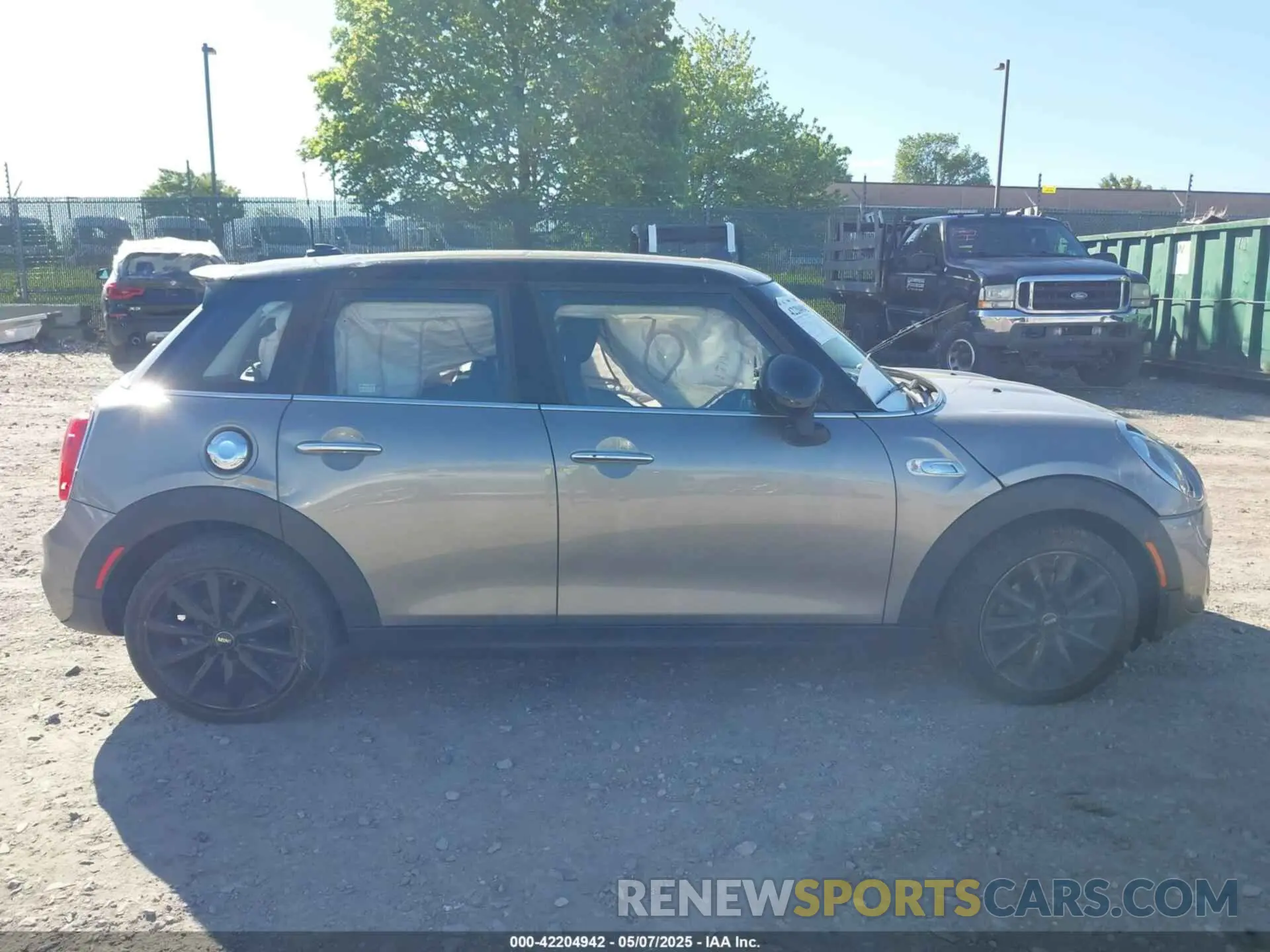 12 Photograph of a damaged car WMWXU3C52K2H87326 MINI HARDTOP 2019