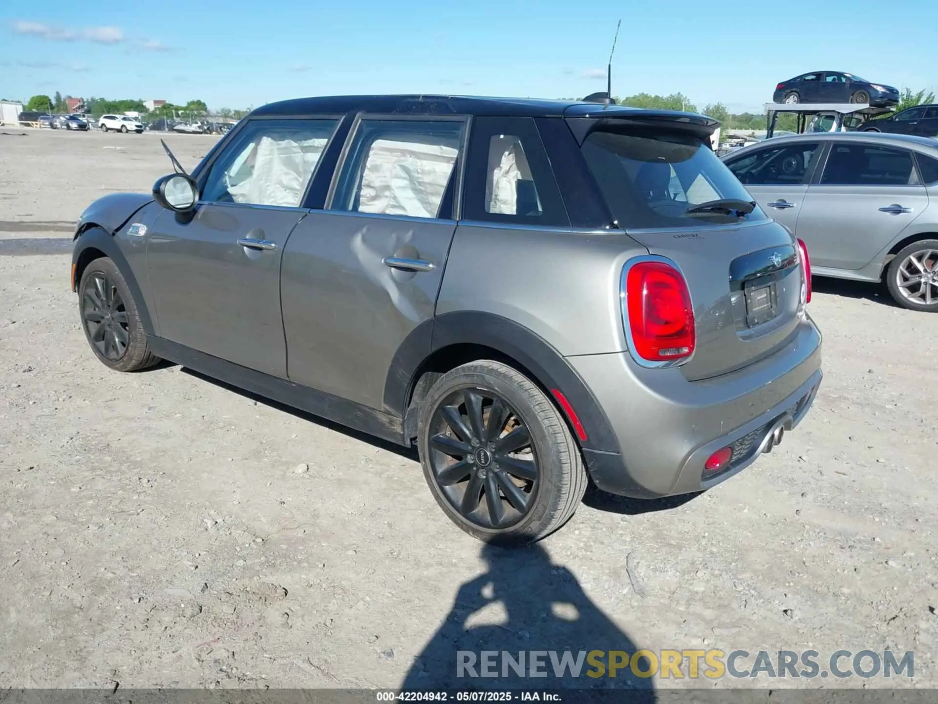 3 Photograph of a damaged car WMWXU3C52K2H87326 MINI HARDTOP 2019