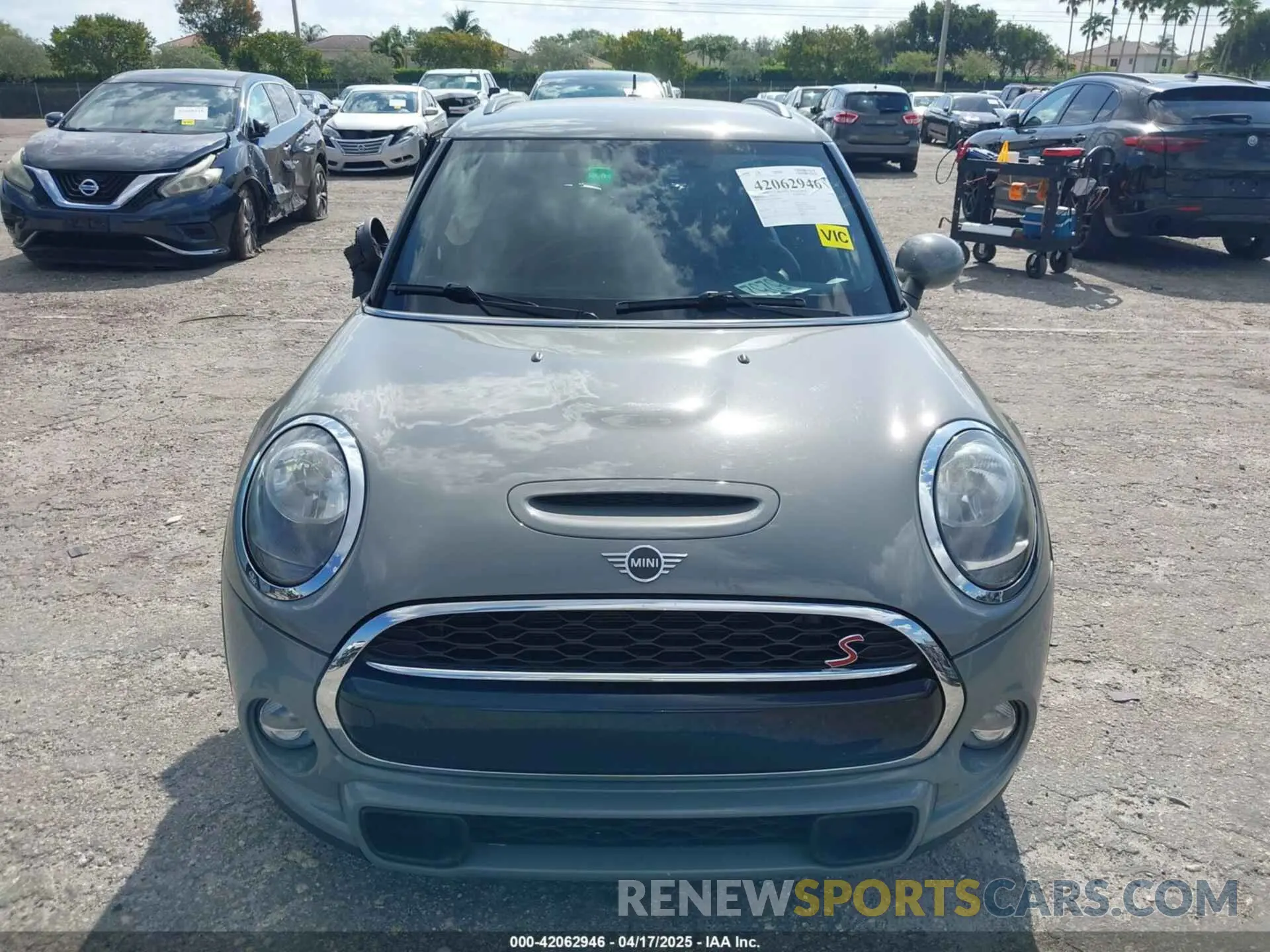 12 Photograph of a damaged car WMWXU3C53K2H88615 MINI HARDTOP 2019