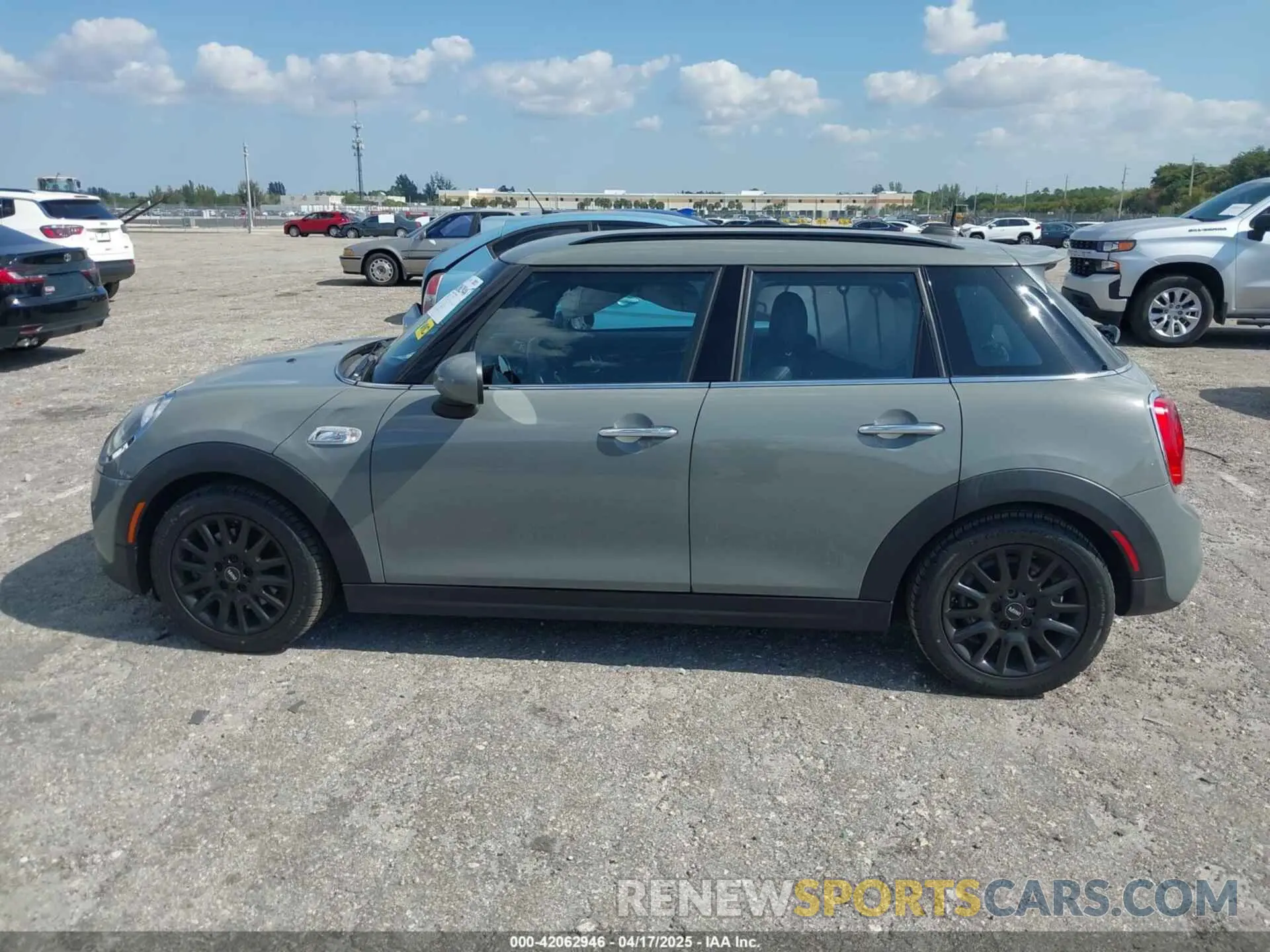 14 Photograph of a damaged car WMWXU3C53K2H88615 MINI HARDTOP 2019