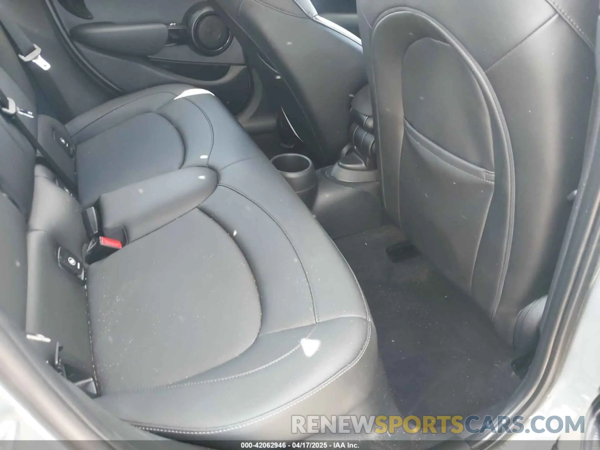 8 Photograph of a damaged car WMWXU3C53K2H88615 MINI HARDTOP 2019