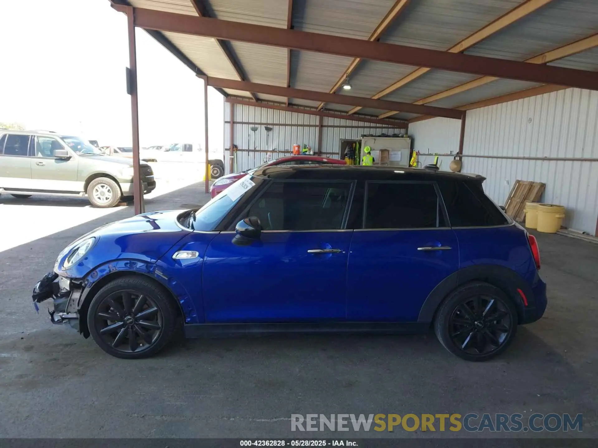15 Photograph of a damaged car WMWXU3C56K2H54765 MINI HARDTOP 2019