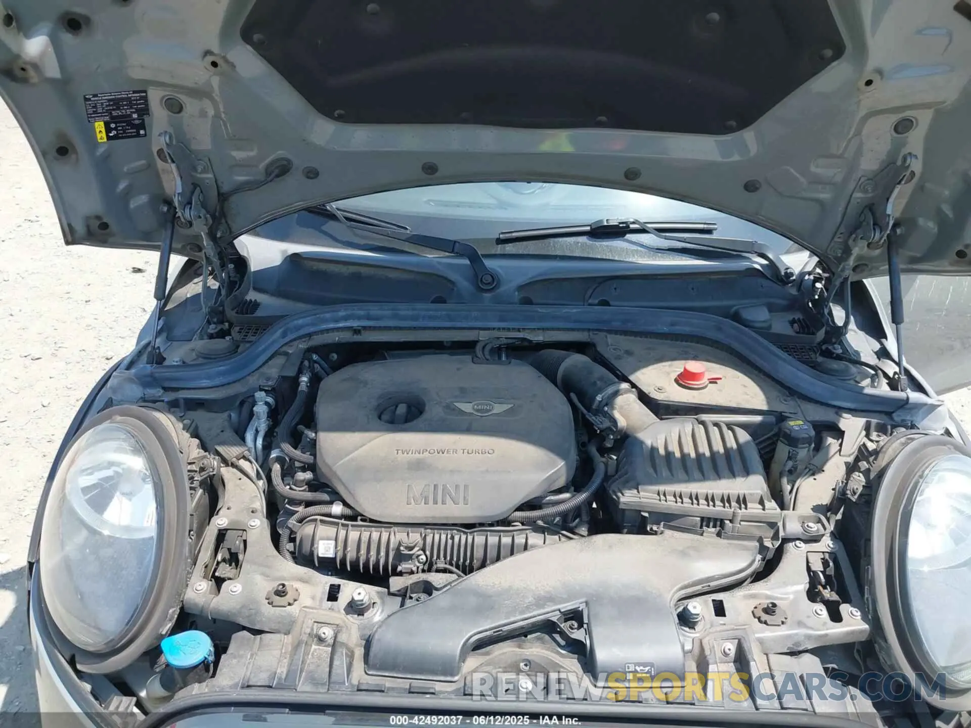 10 Photograph of a damaged car WMWXU3C57K2H54547 MINI HARDTOP 2019