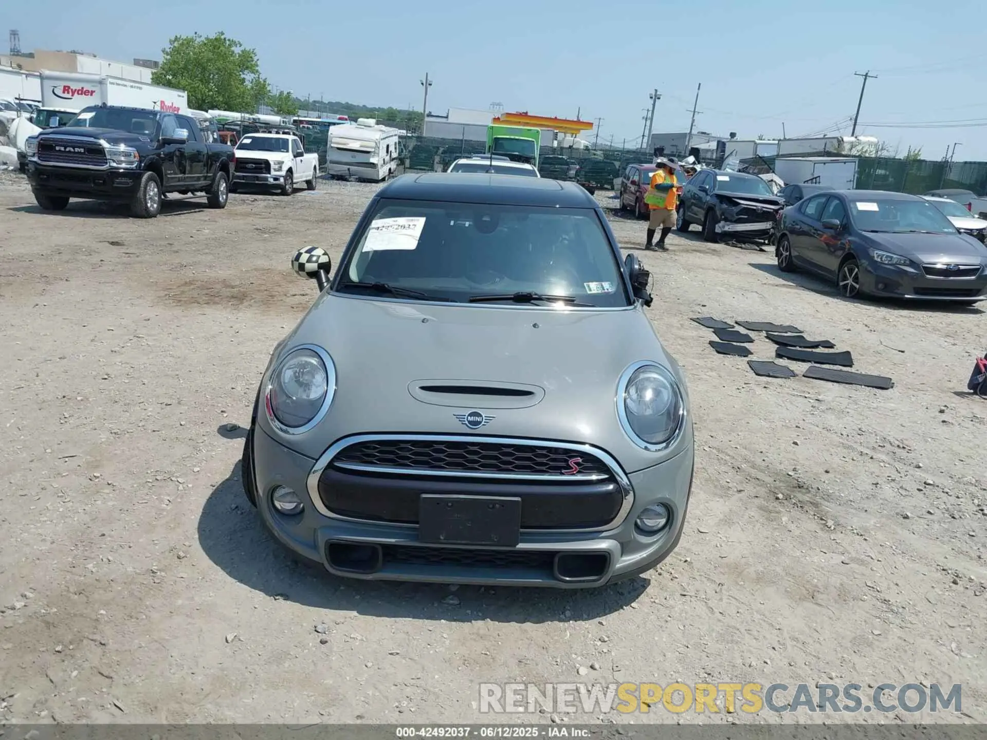 13 Photograph of a damaged car WMWXU3C57K2H54547 MINI HARDTOP 2019