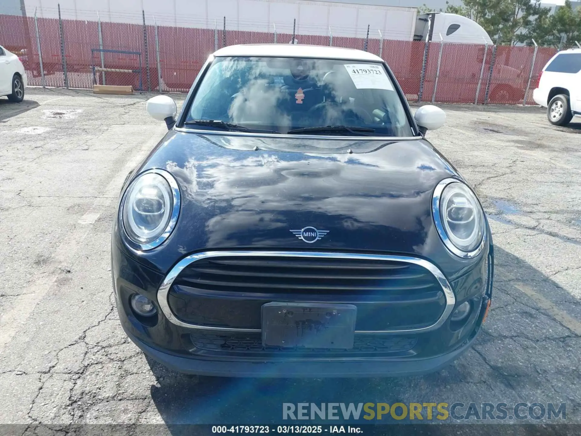 12 Photograph of a damaged car WMWXR3C02L2M01430 MINI HARDTOP 2020