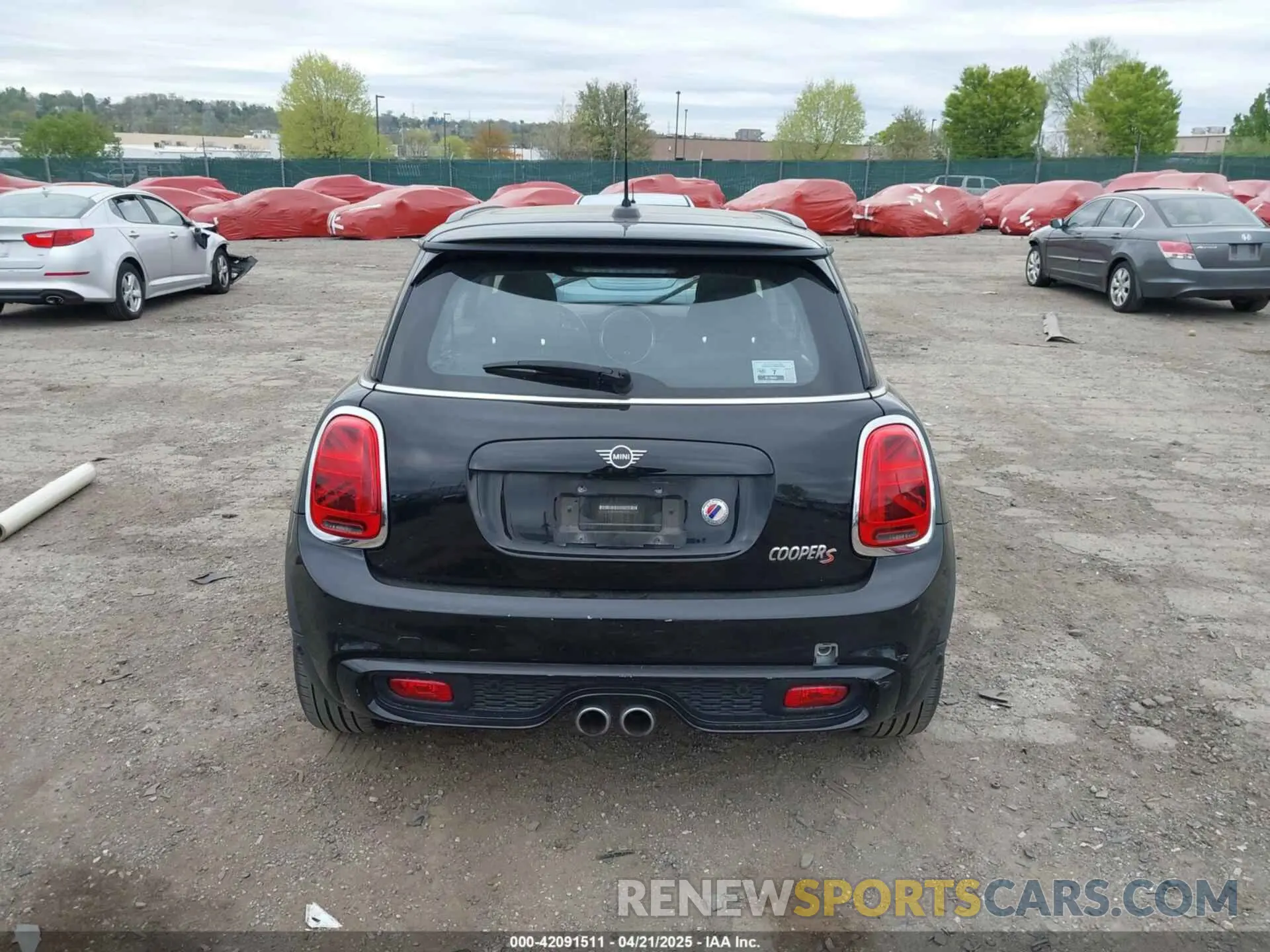 17 Photograph of a damaged car WMWXR5C00L2L44737 MINI HARDTOP 2020