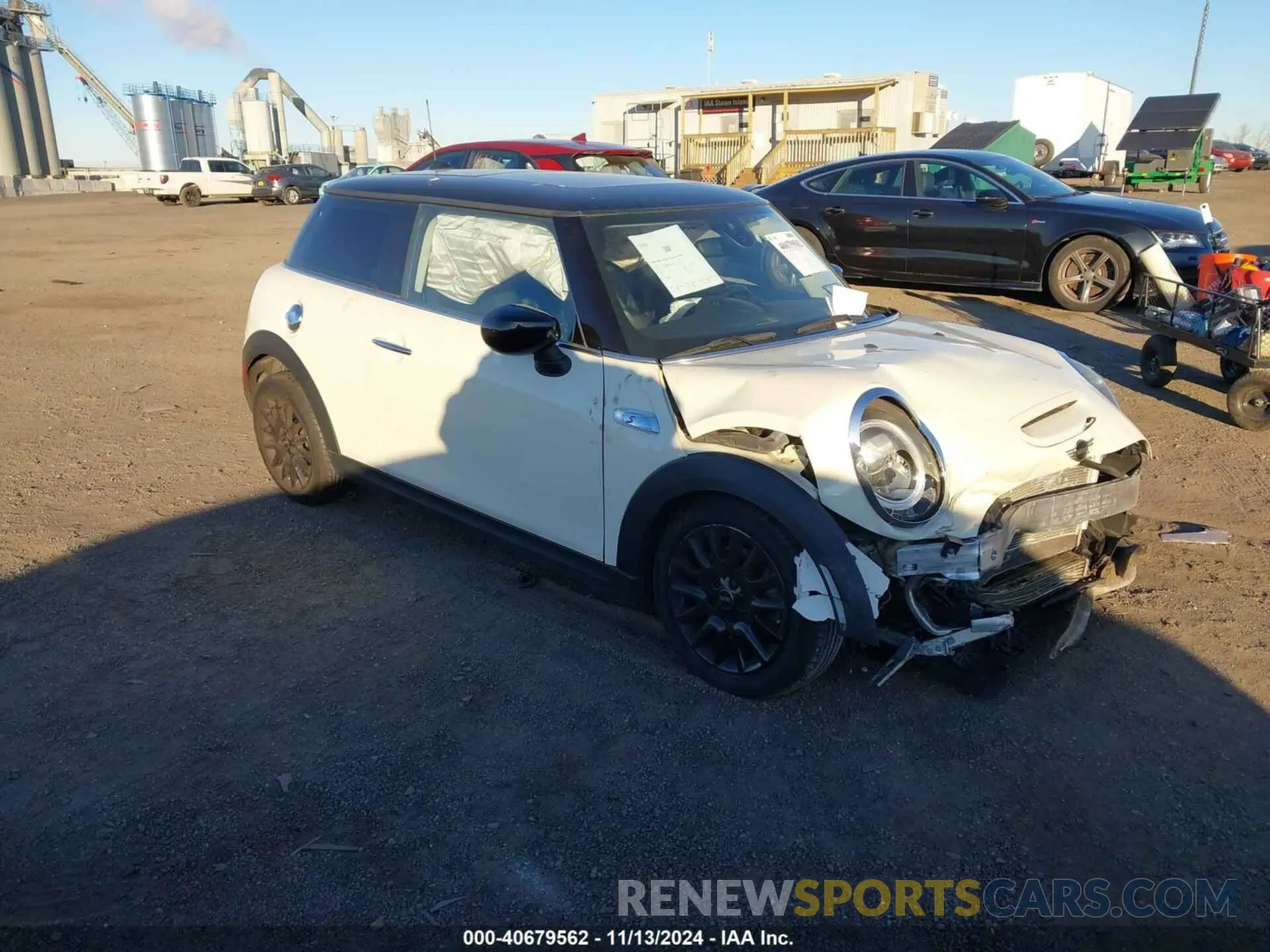 1 Photograph of a damaged car WMWXR5C00L2L49498 MINI HARDTOP 2020
