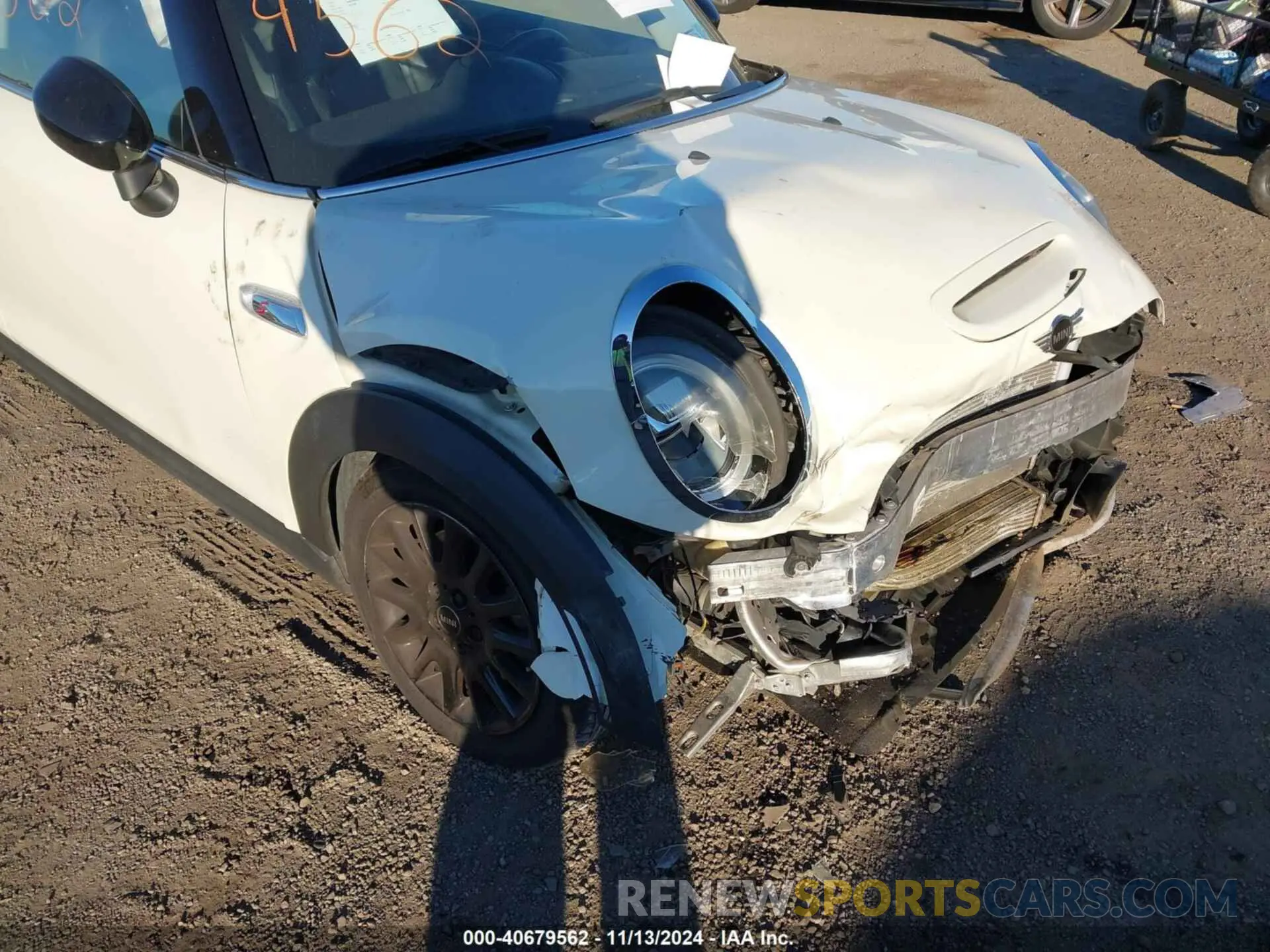 19 Photograph of a damaged car WMWXR5C00L2L49498 MINI HARDTOP 2020