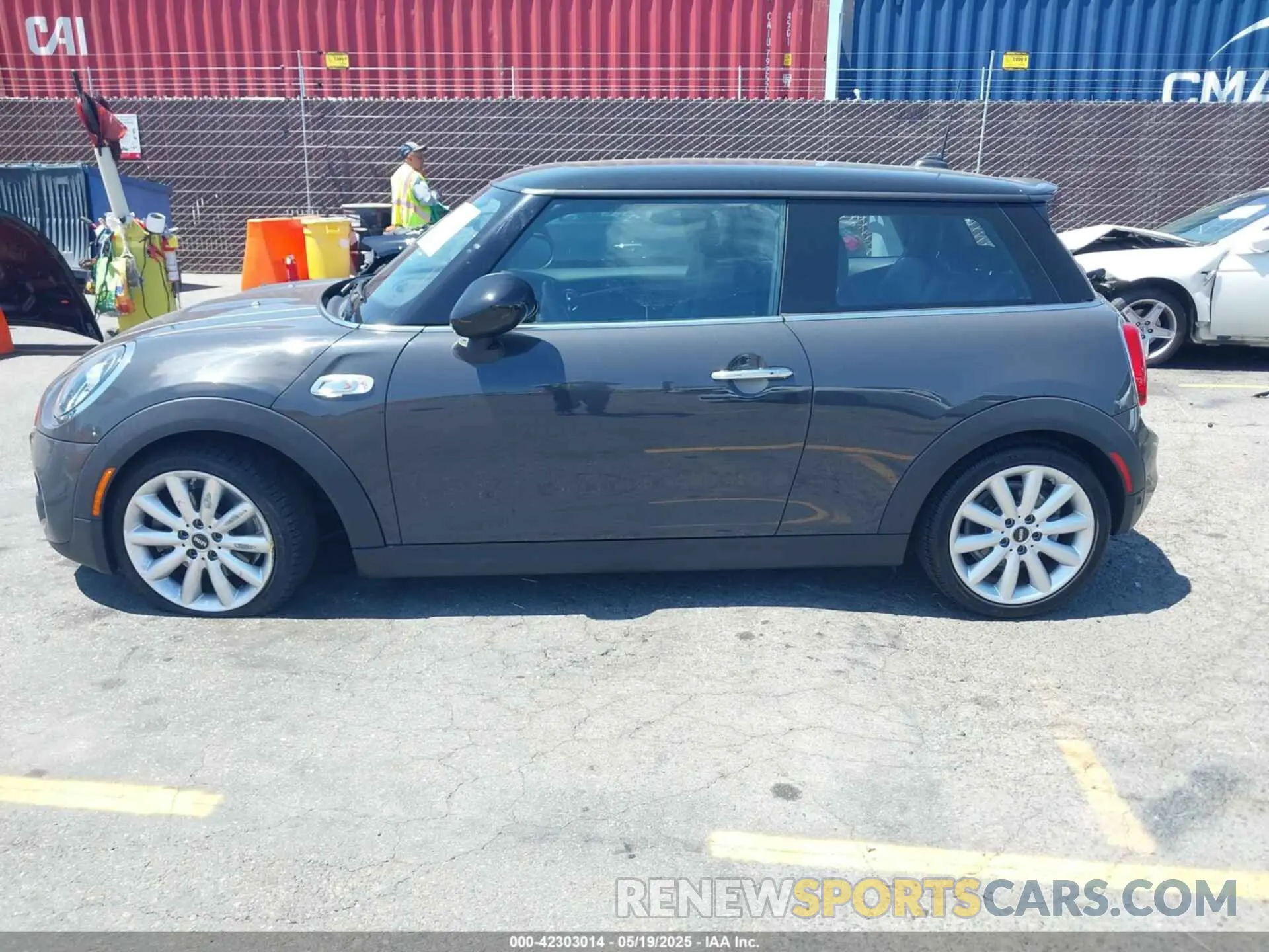 14 Photograph of a damaged car WMWXR5C06L2M16511 MINI HARDTOP 2020