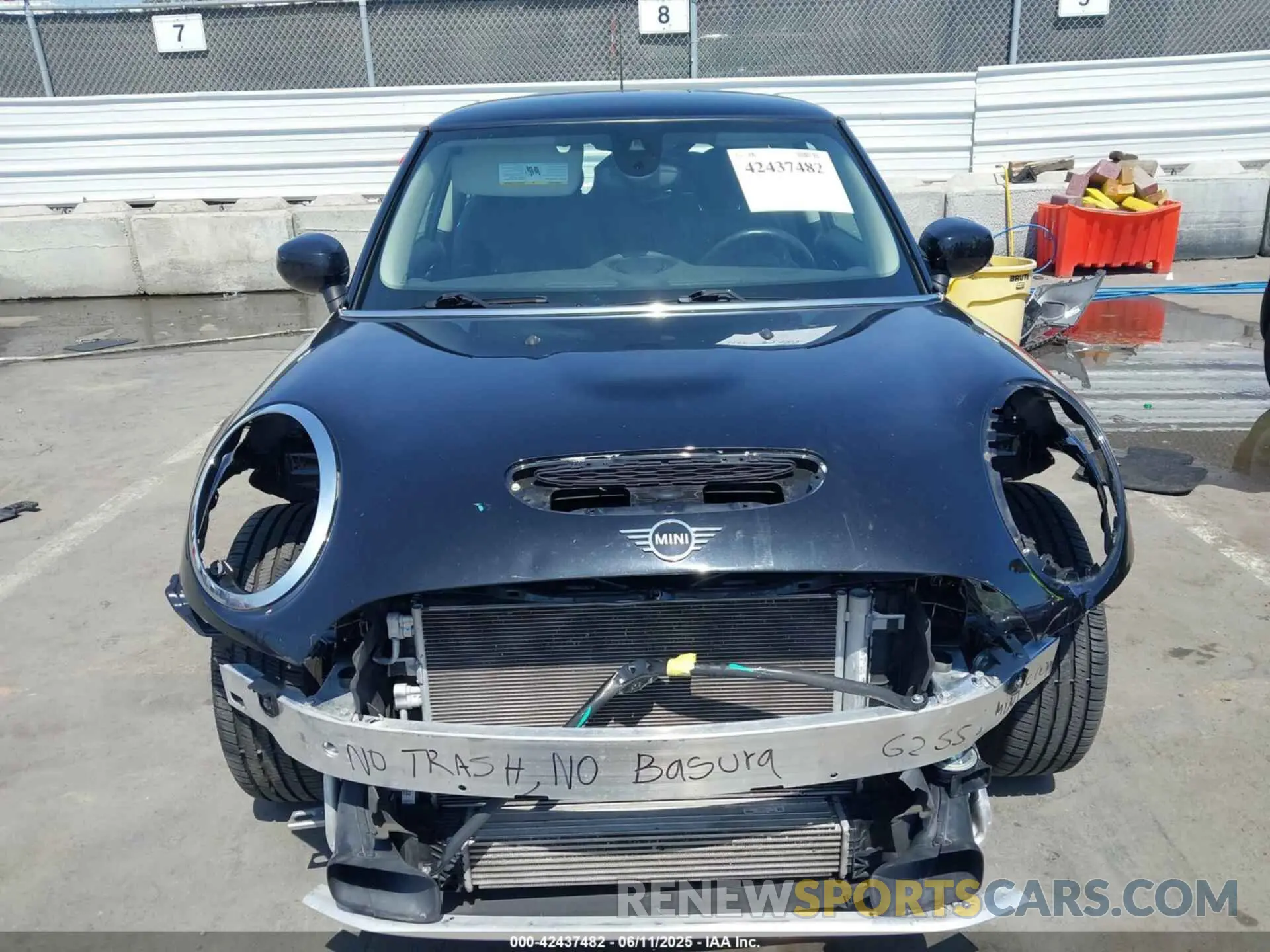 13 Photograph of a damaged car WMWXR5C07L2M39862 MINI HARDTOP 2020