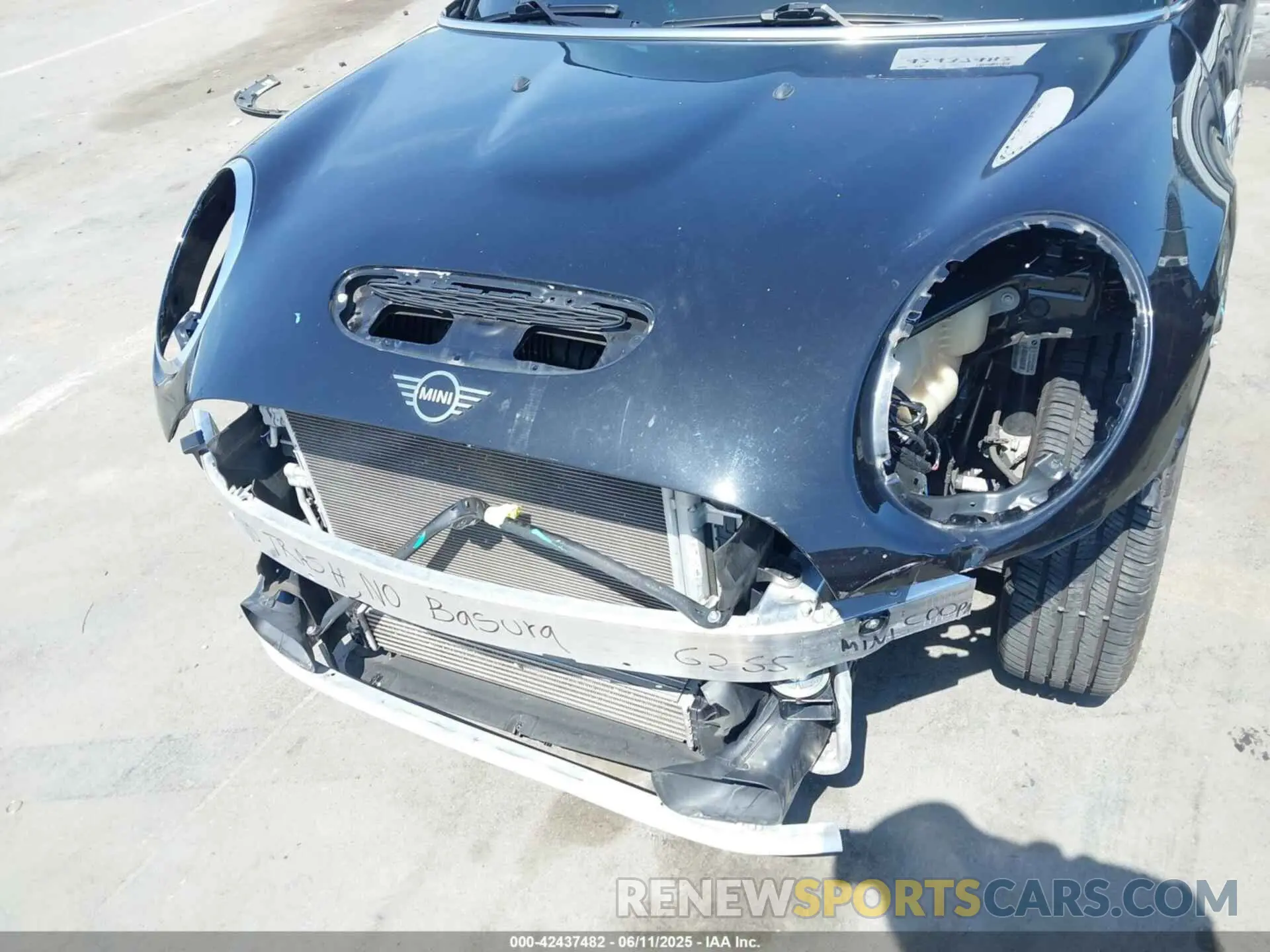 6 Photograph of a damaged car WMWXR5C07L2M39862 MINI HARDTOP 2020