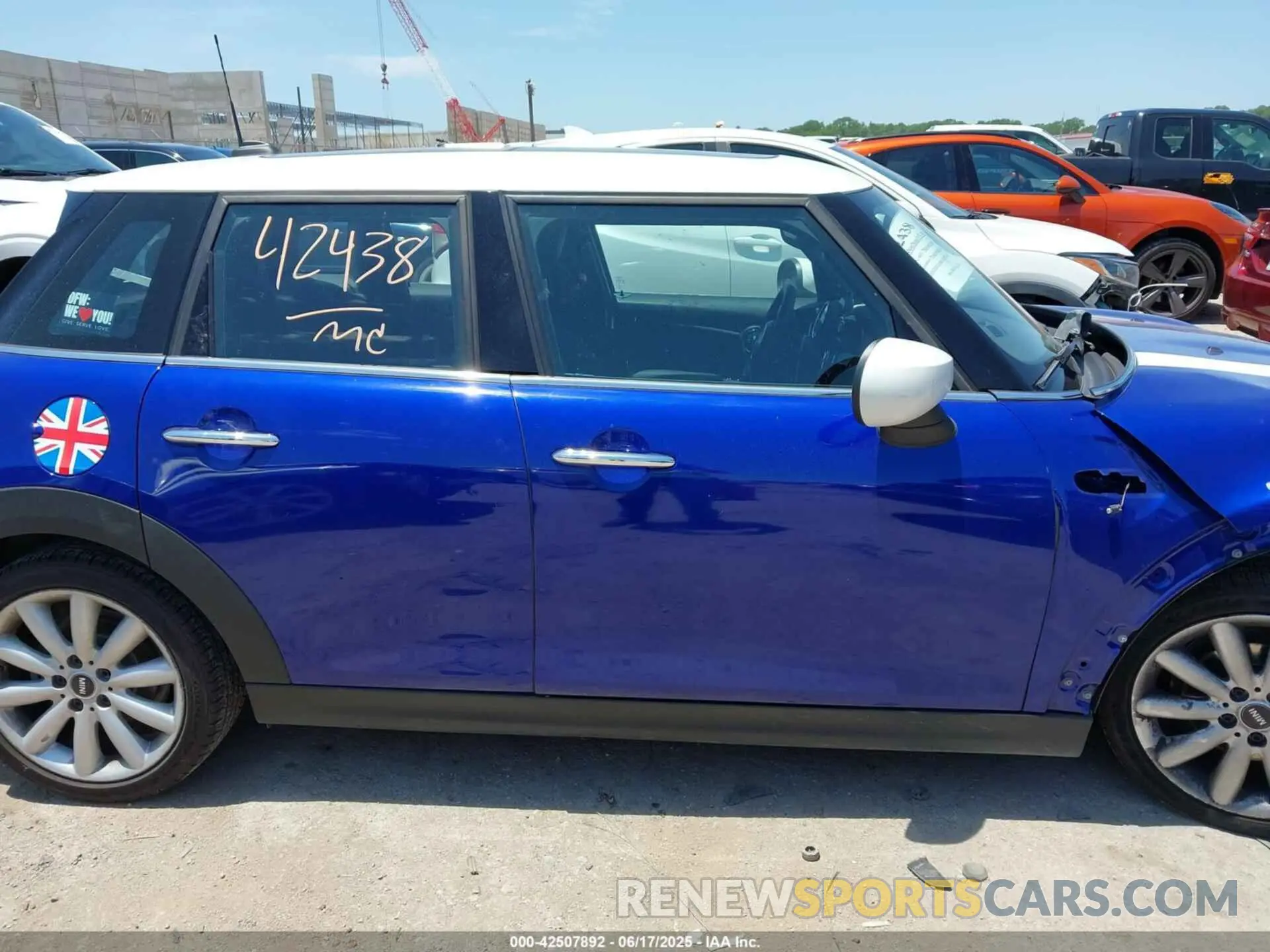 13 Photograph of a damaged car WMWXU7C06L2M87234 MINI HARDTOP 2020