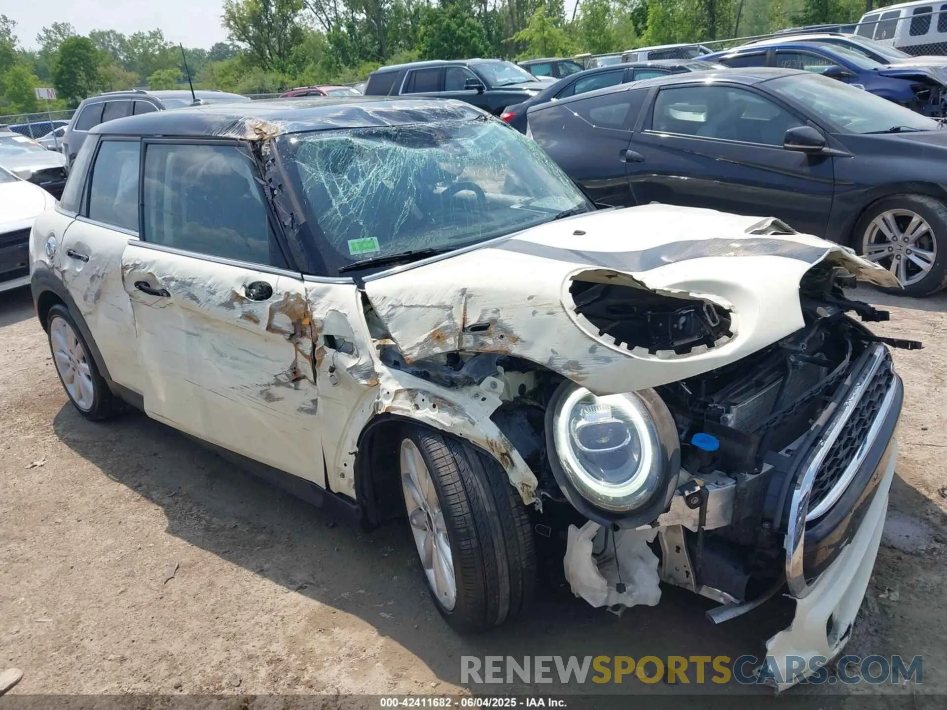 12 Photograph of a damaged car WMWXU9C04L2M07490 MINI HARDTOP 2020