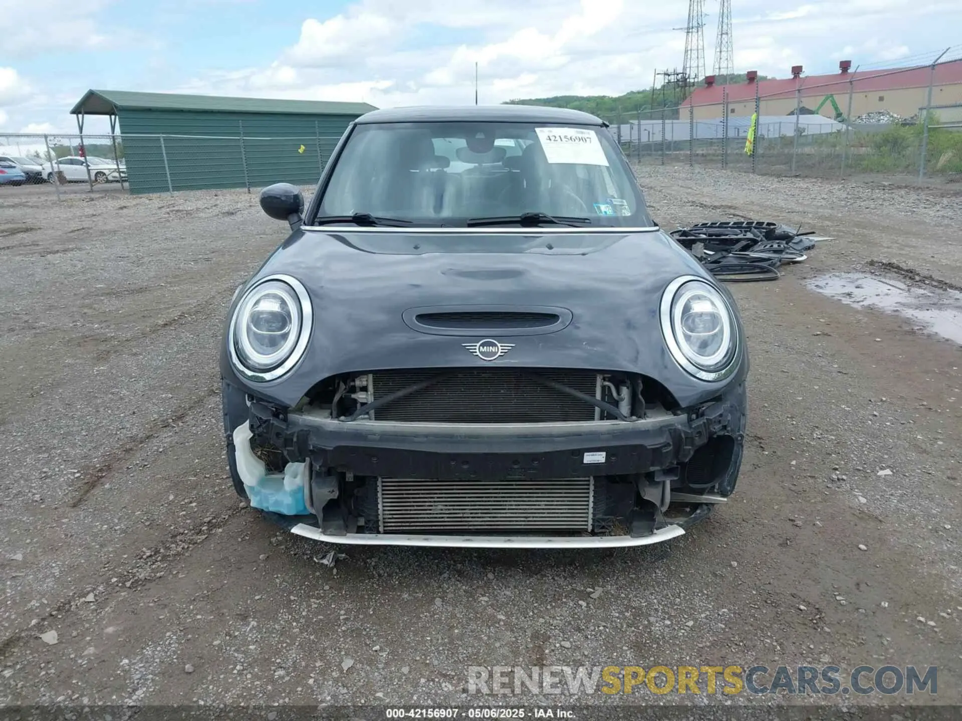 13 Photograph of a damaged car WMWXR9C00M2P18238 MINI HARDTOP 2021