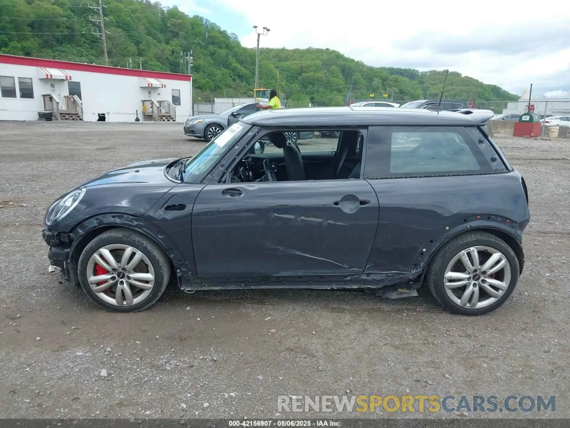 15 Photograph of a damaged car WMWXR9C00M2P18238 MINI HARDTOP 2021